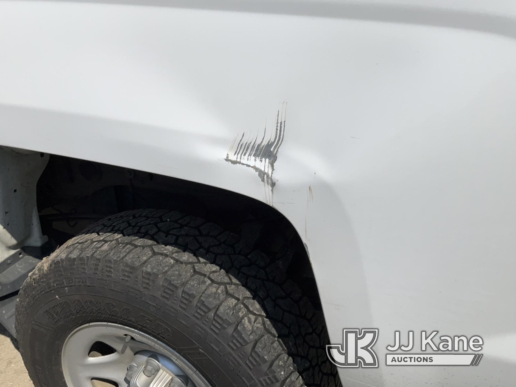 (Bellport, NY) 2017 Chevrolet Silverado 1500 4x4 Extended-Cab Pickup Truck Runs & Moves) (Body Damag