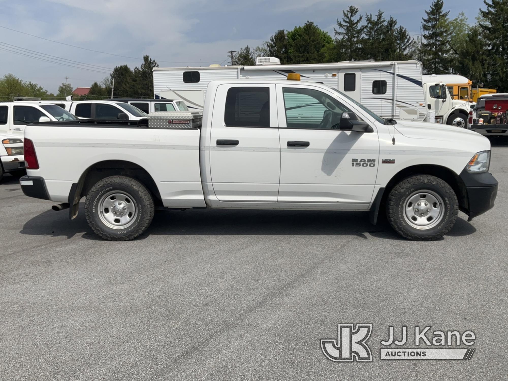 (Chester Springs, PA) 2015 RAM 1500 4x4 Extended-Cab Pickup Truck Runs & Moves, Body & Rust Damage)