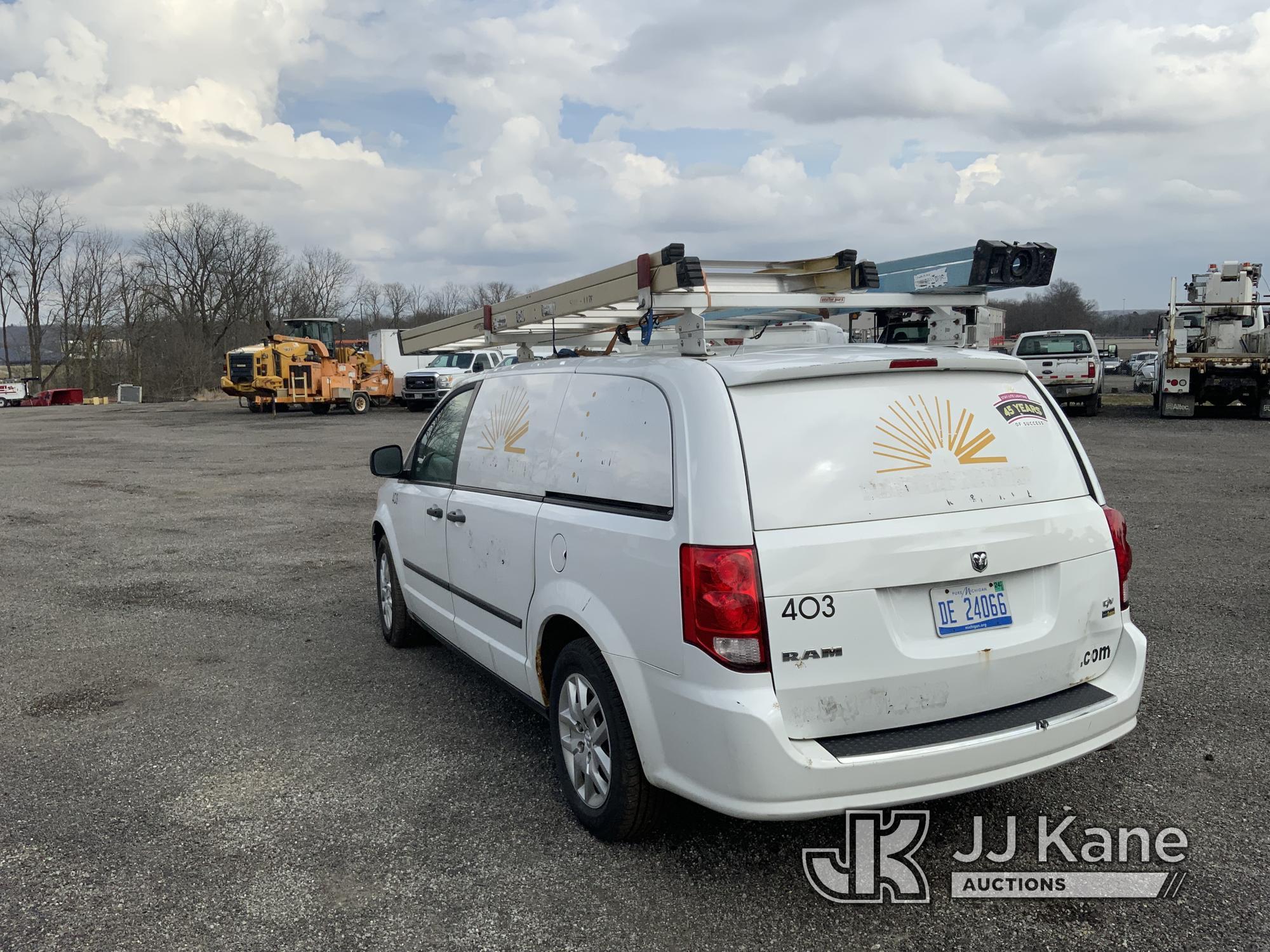 (Ashland, OH) 2014 RAM C/V Mini Cargo Van Runs & Moves