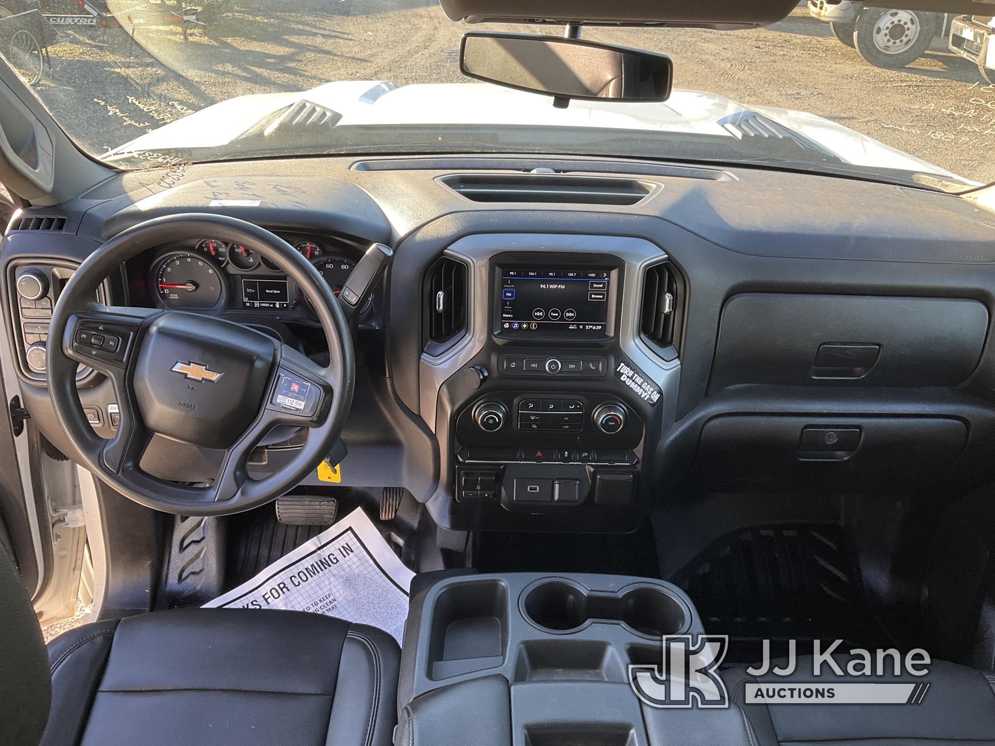 (Maple Shade, NJ) 2020 Chevrolet Silverado 2500HD 4x4 Extended-Cab Pickup Truck Runs & Moves, Check