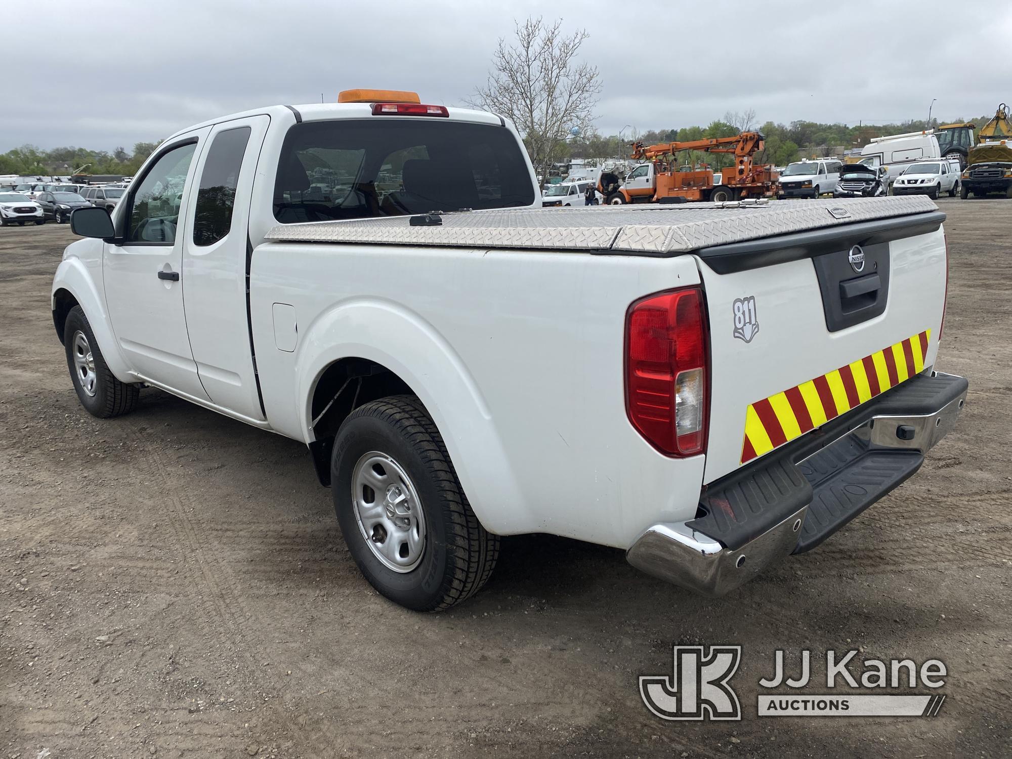 (Plymouth Meeting, PA) 2016 Nissan Frontier Extended-Cab Pickup Truck Runs & Moves, Body & Rust Dama