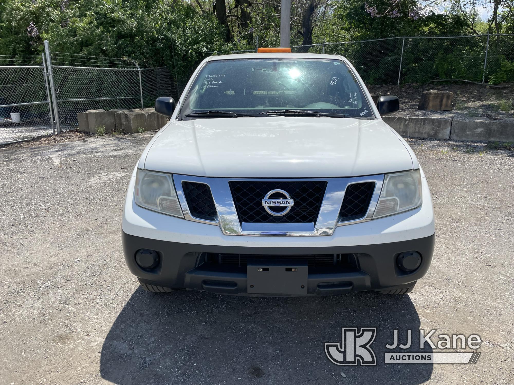 (Plymouth Meeting, PA) 2016 Nissan Frontier Extended-Cab Pickup Truck Runs & Moves, Body & Rust Dama