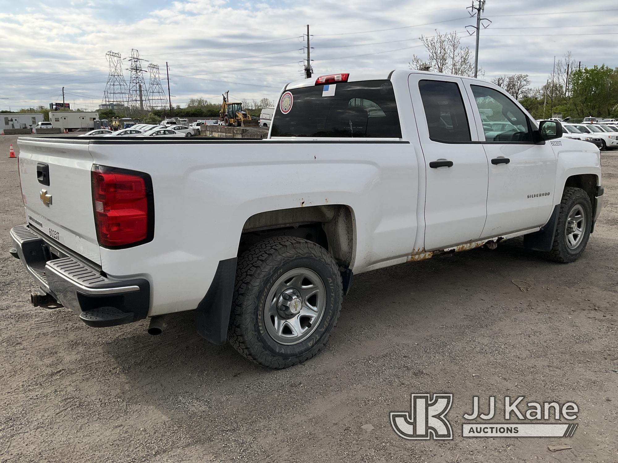 (Plymouth Meeting, PA) 2014 Chevrolet Silverado 1500 4x4 Extended-Cab Pickup Truck Runs & Moves, Bod