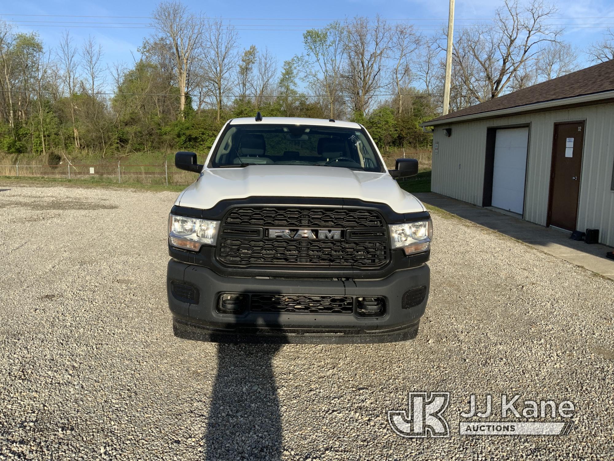 (Fort Wayne, IN) 2019 Dodge Ram W2500 4X4 Crew-Cab Pickup Truck Runs & Moves