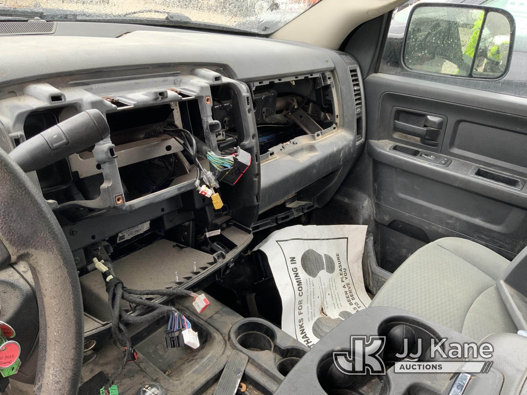 (Fort Wayne, IN) 2017 RAM 2500 4x4 Crew-Cab Pickup Truck Not Running, Condition Unknown, Engine Apar