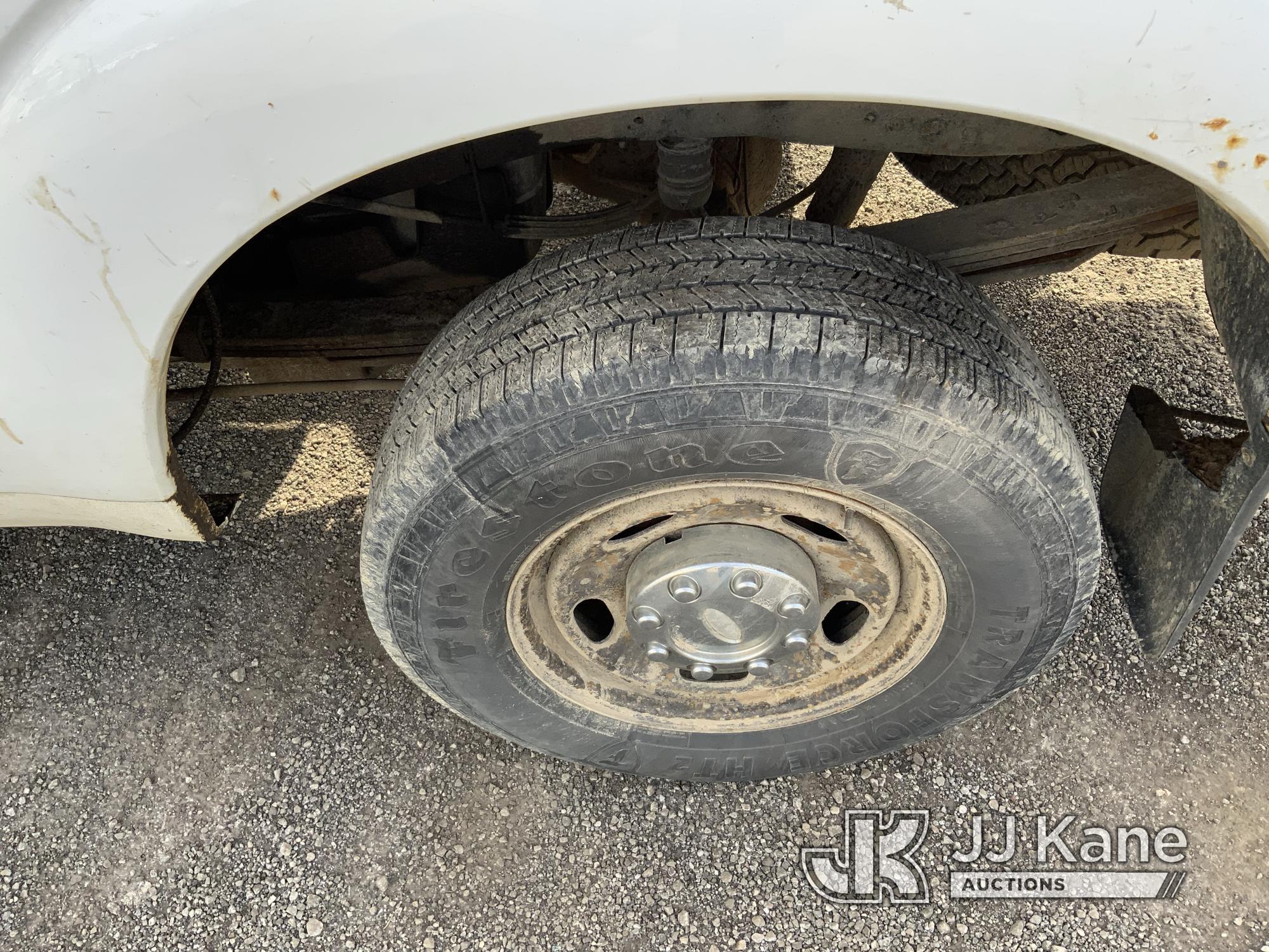 (Ashland, OH) 2016 Ford F250 4x4 Extended-Cab Pickup Truck Runs) (Will Not Move, Bad Transmission) (