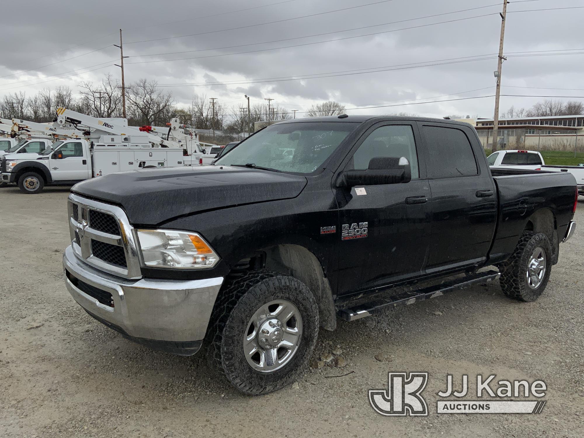 (Fort Wayne, IN) 2017 RAM 2500 4x4 Crew-Cab Pickup Truck Runs & Moves) (Engine Noise, Body Damage