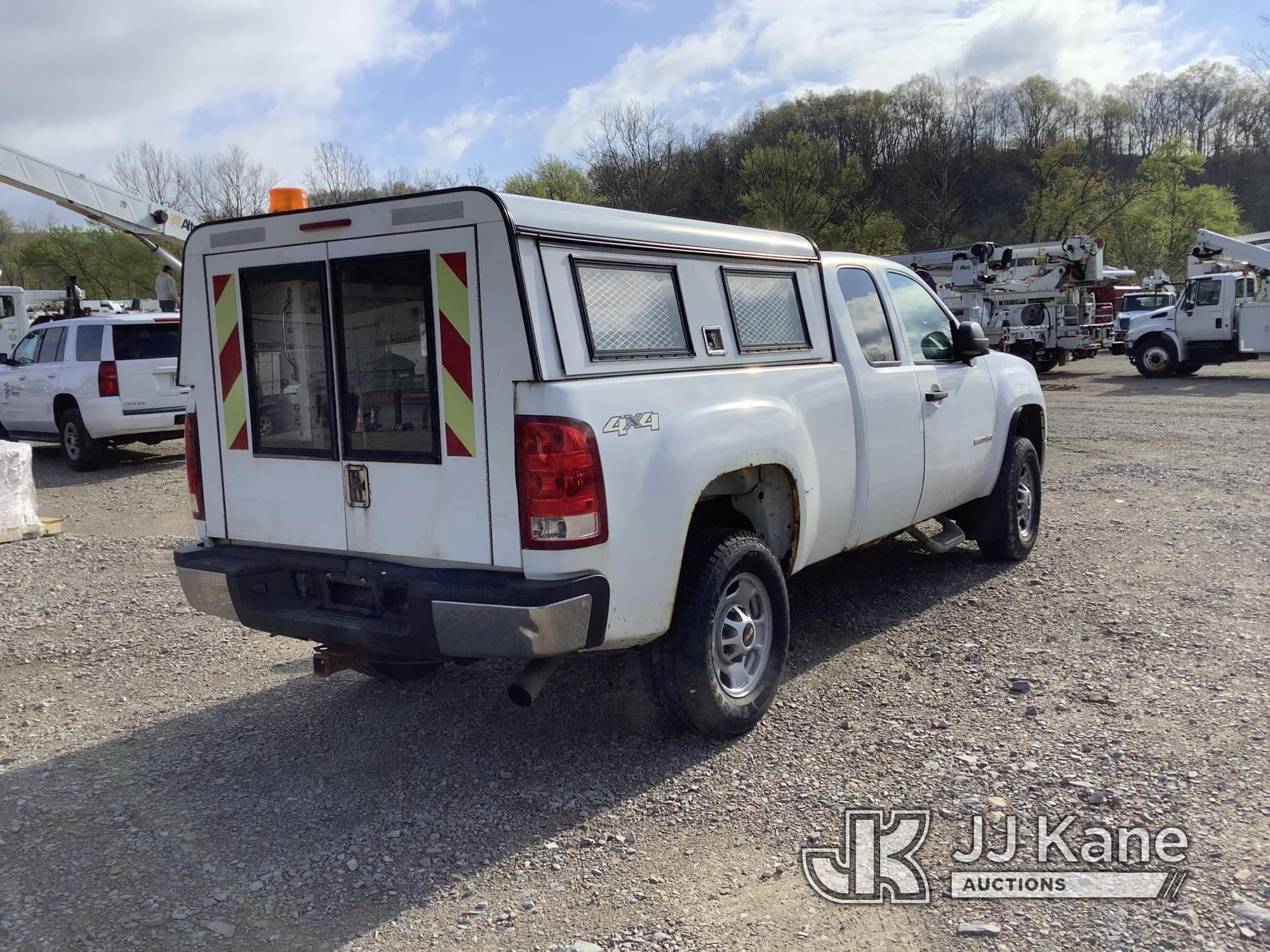 (Smock, PA) 2013 GMC Sierra 2500HD 4x4 Extended-Cab Pickup Truck Runs & Moves, Rust & Body Damage