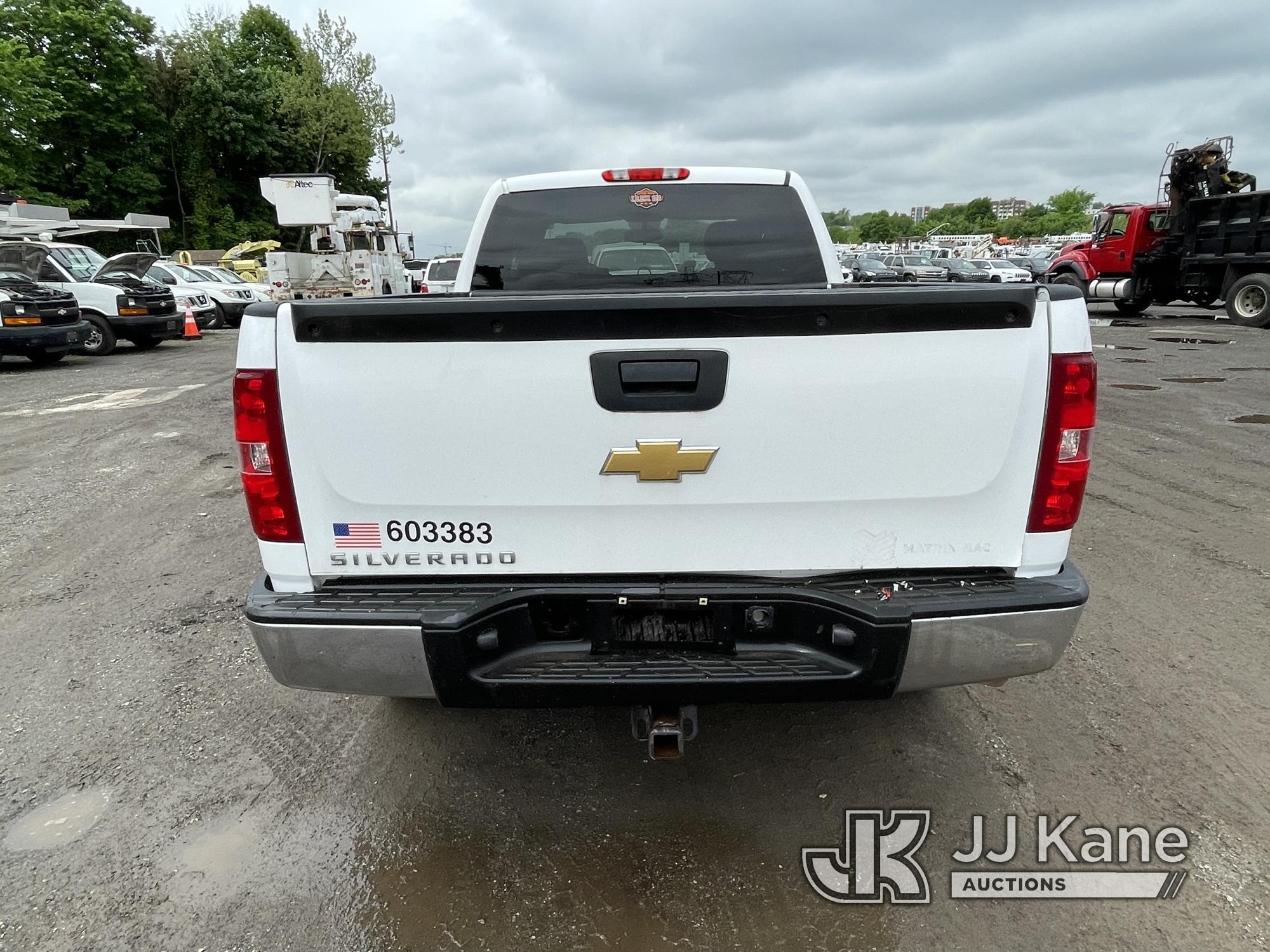 (Plymouth Meeting, PA) 2012 Chevrolet Silverado 1500 4x4 Extended-Cab Pickup Truck Runs & Moves, Bod