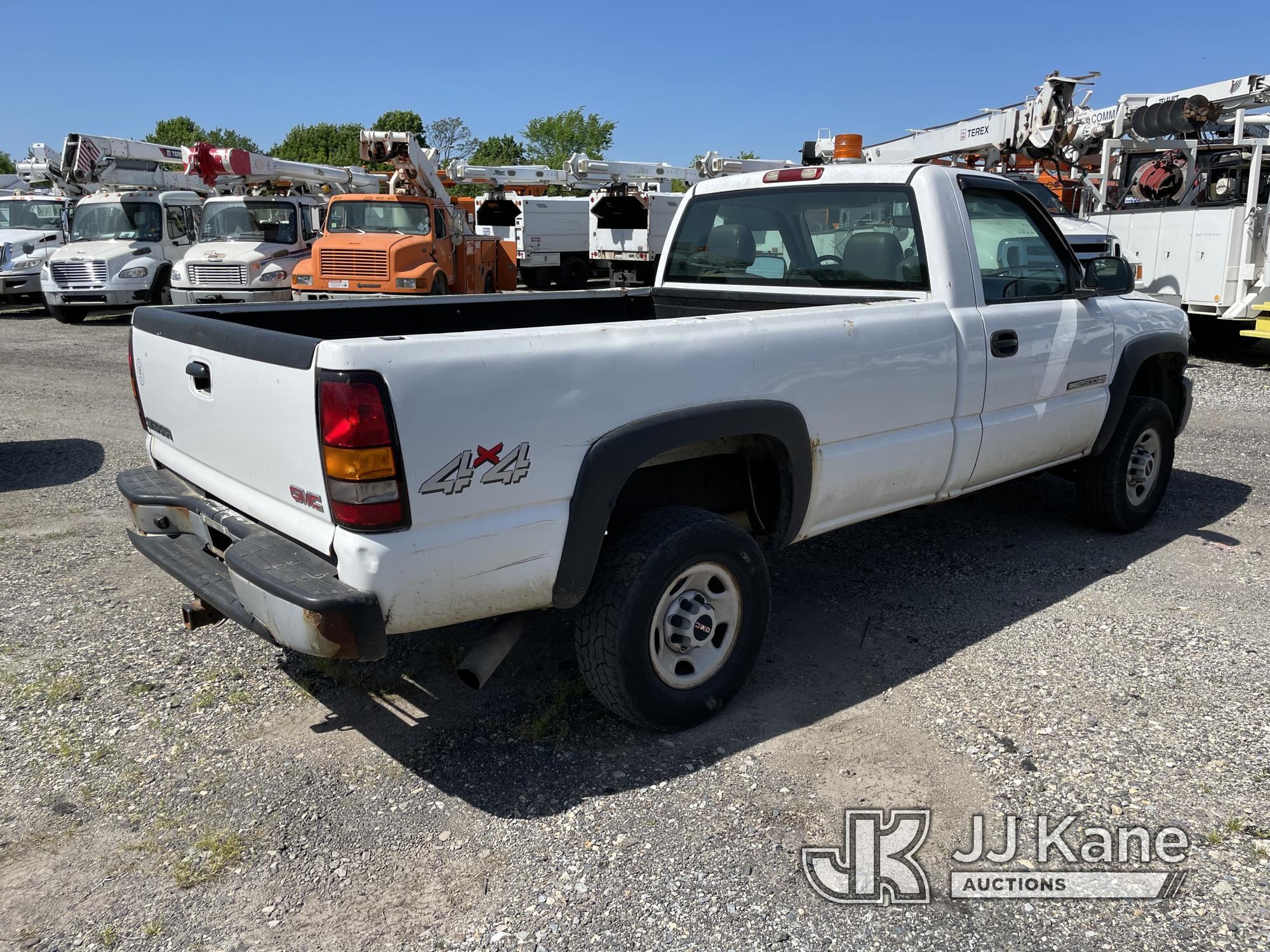 (Plymouth Meeting, PA) 2007 GMC Sierra 2500HD 4x4 Pickup Truck Runs & Moves, Body & Rust Damage