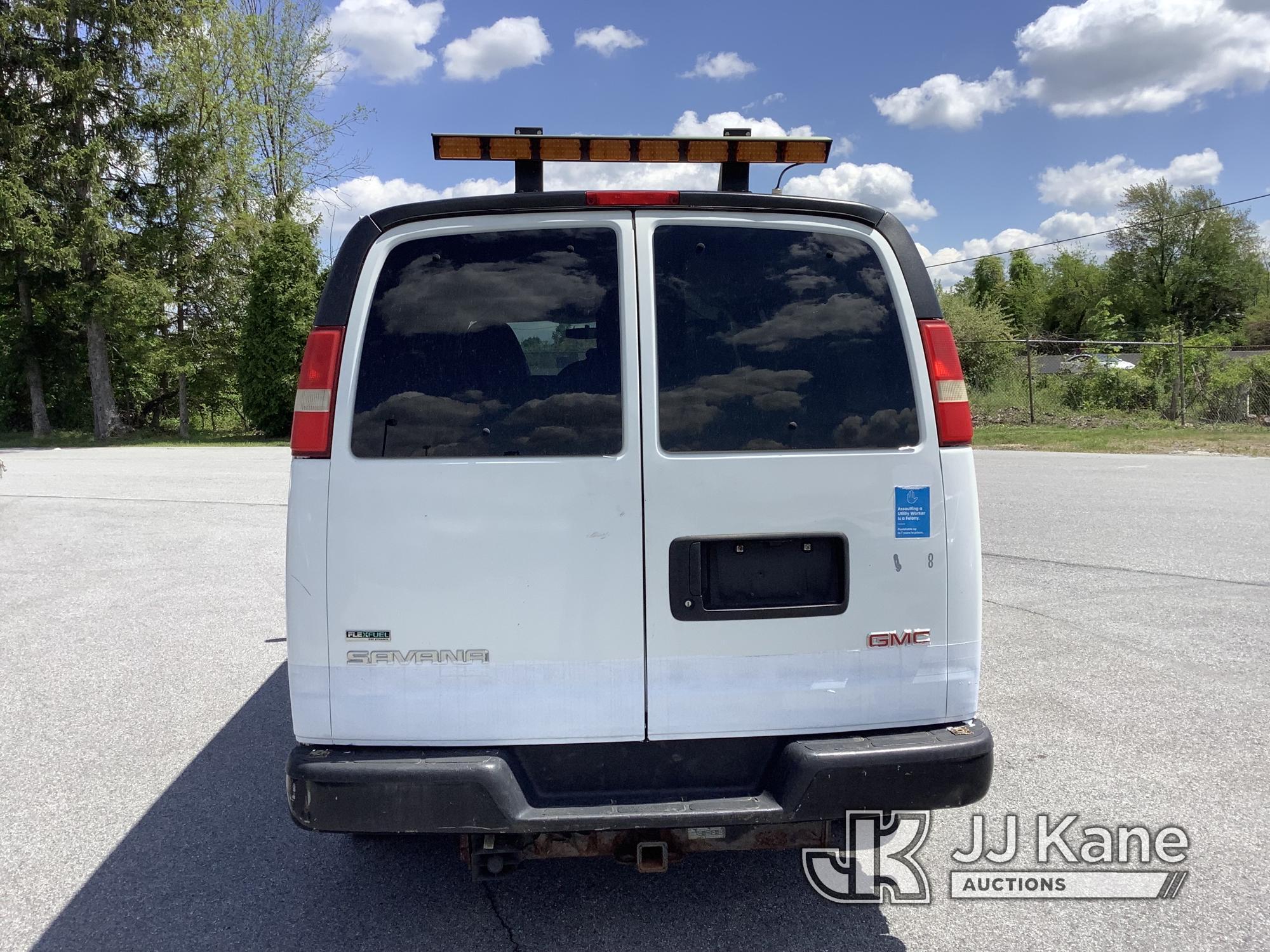 (Chester Springs, PA) 2010 GMC Savana G3500 Cargo Van Runs & Moves, Interior Damage, Rust & Body Dam