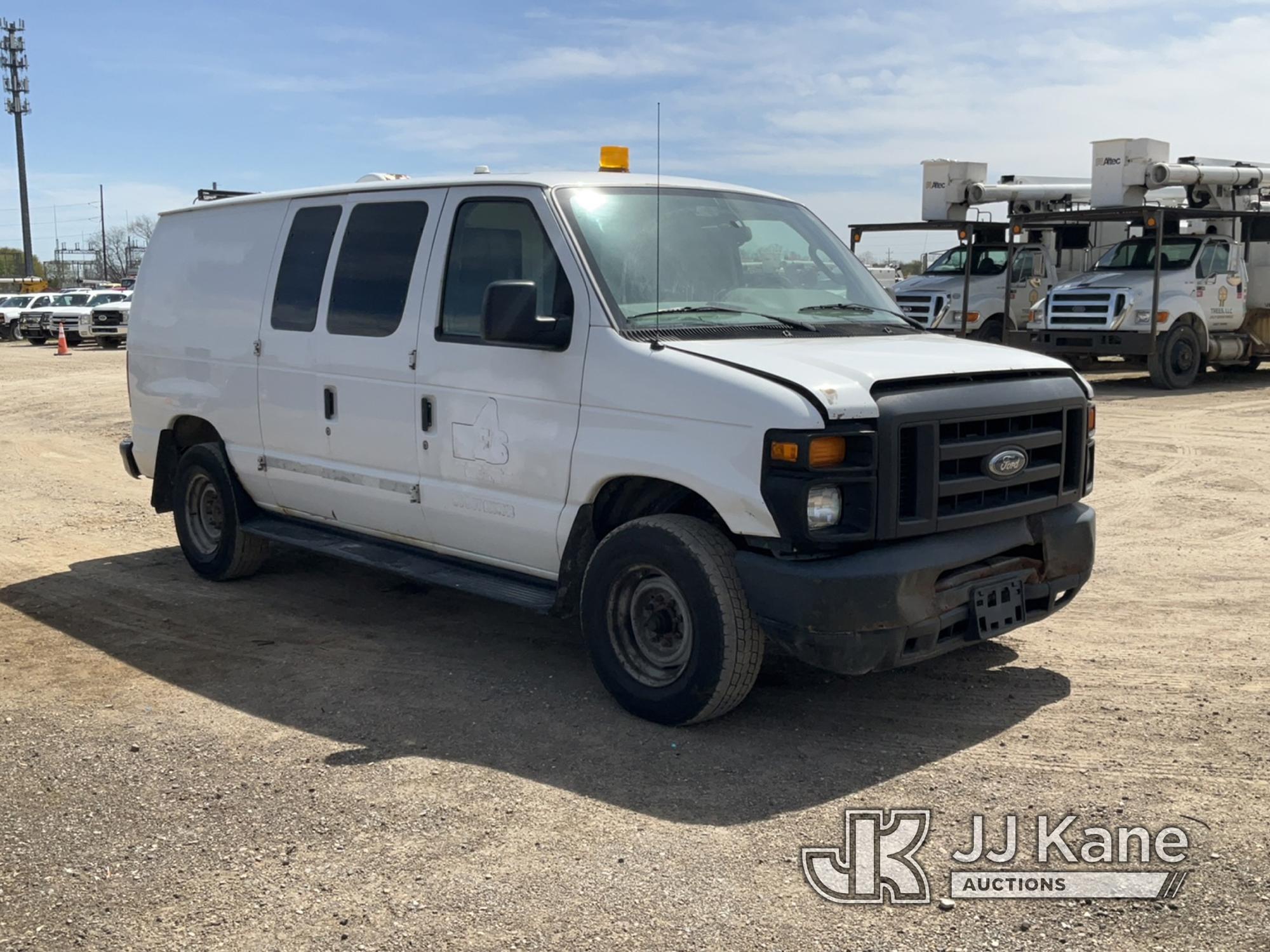 (Charlotte, MI) 2013 Ford E250 Cargo Van Runs, Moves, Rust, Body Damage, Engine Light, Engine Noise,