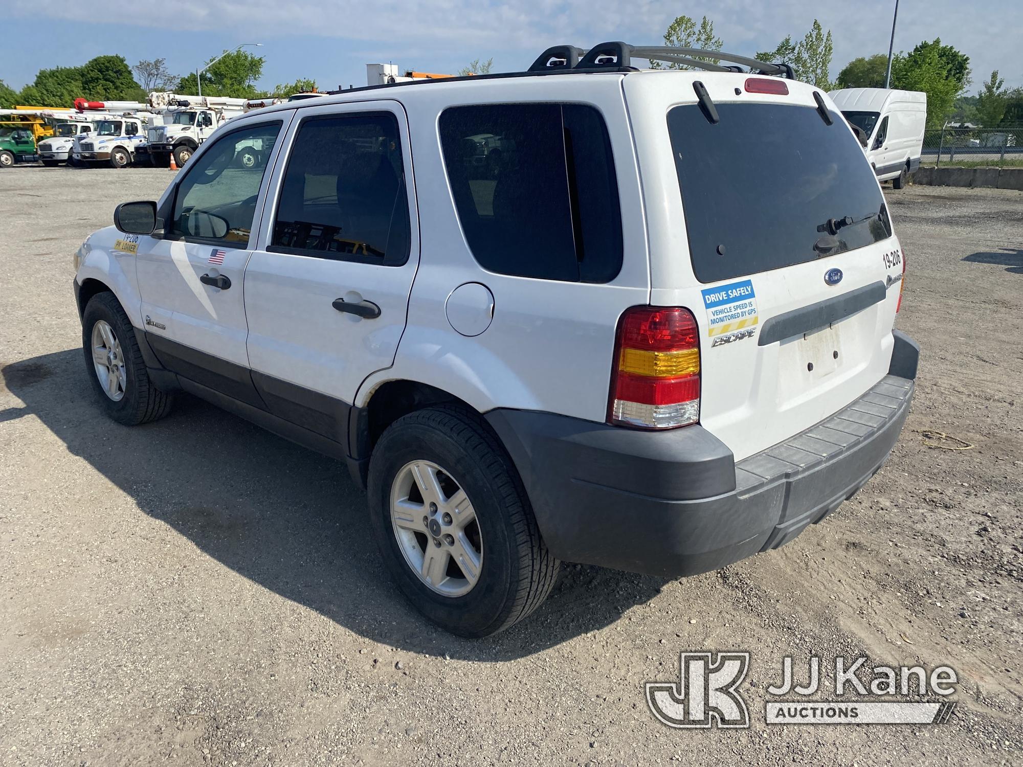 (Plymouth Meeting, PA) 2006 Ford Escape Hybrid 4x4 4-Door Sport Utility Vehicle Runs & Moves, Body &