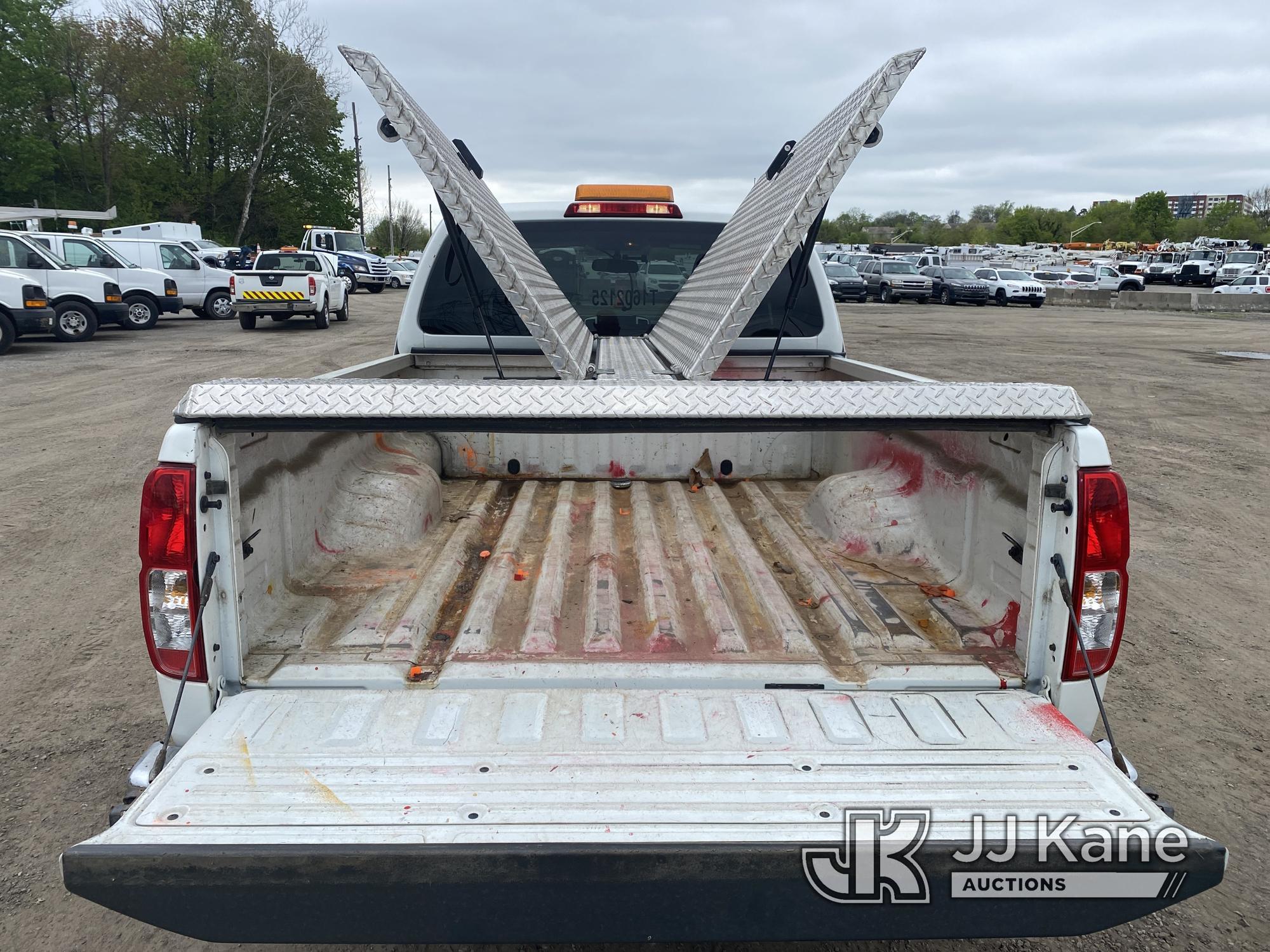 (Plymouth Meeting, PA) 2016 Nissan Frontier Extended-Cab Pickup Truck Runs & Moves, Body & Rust Dama