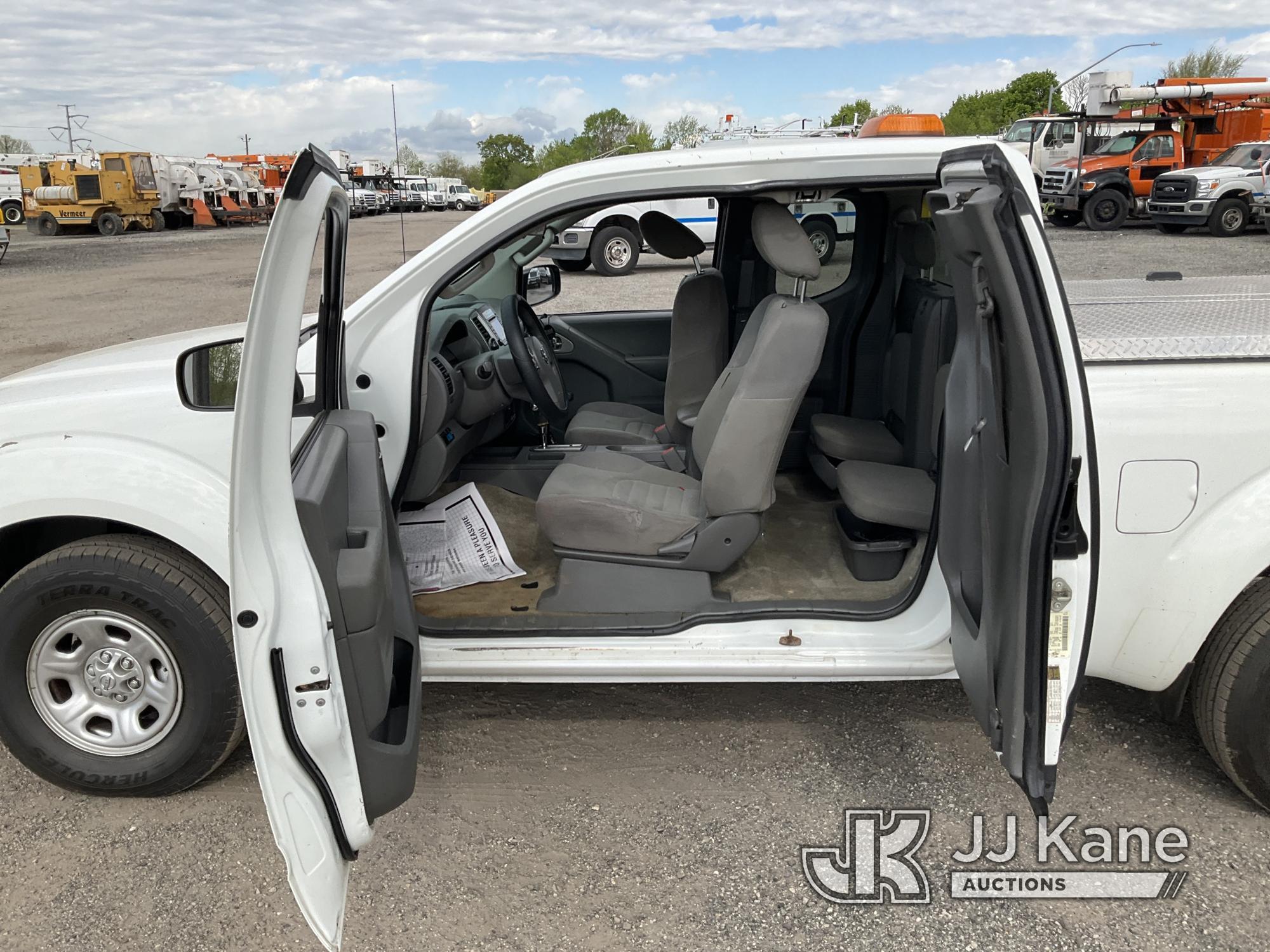 (Plymouth Meeting, PA) 2017 Nissan Frontier Extended-Cab Pickup Truck Runs & Moves, Body & Rust Dama