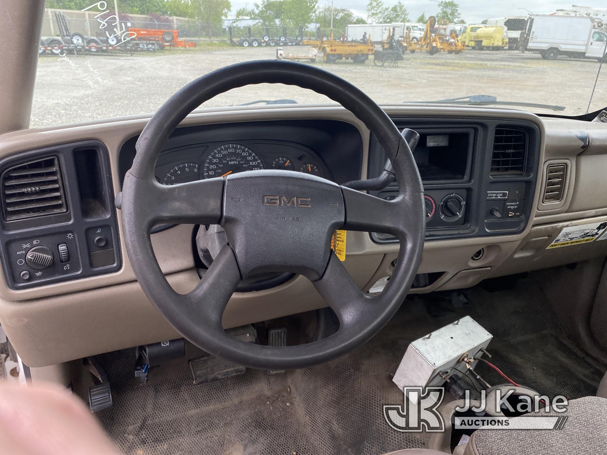 (Plymouth Meeting, PA) 2004 GMC Sierra 2500HD Pickup Truck Runs & Moves, Body & Rust Damage