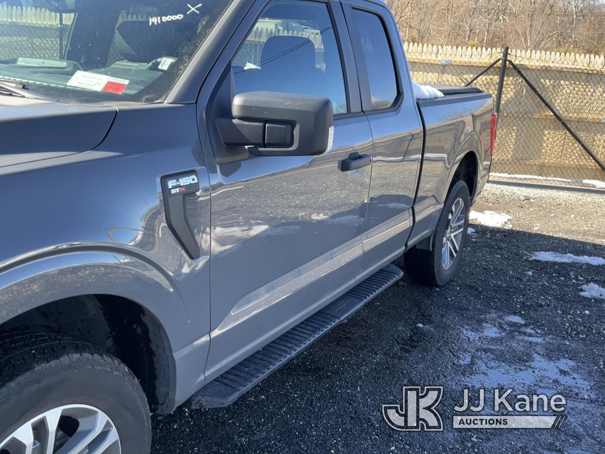 (Kings Park, NY) 2021 Ford F150 STX 4x4 Extended-Cab Pickup Truck Runs & Moves, Engine Light On) (In