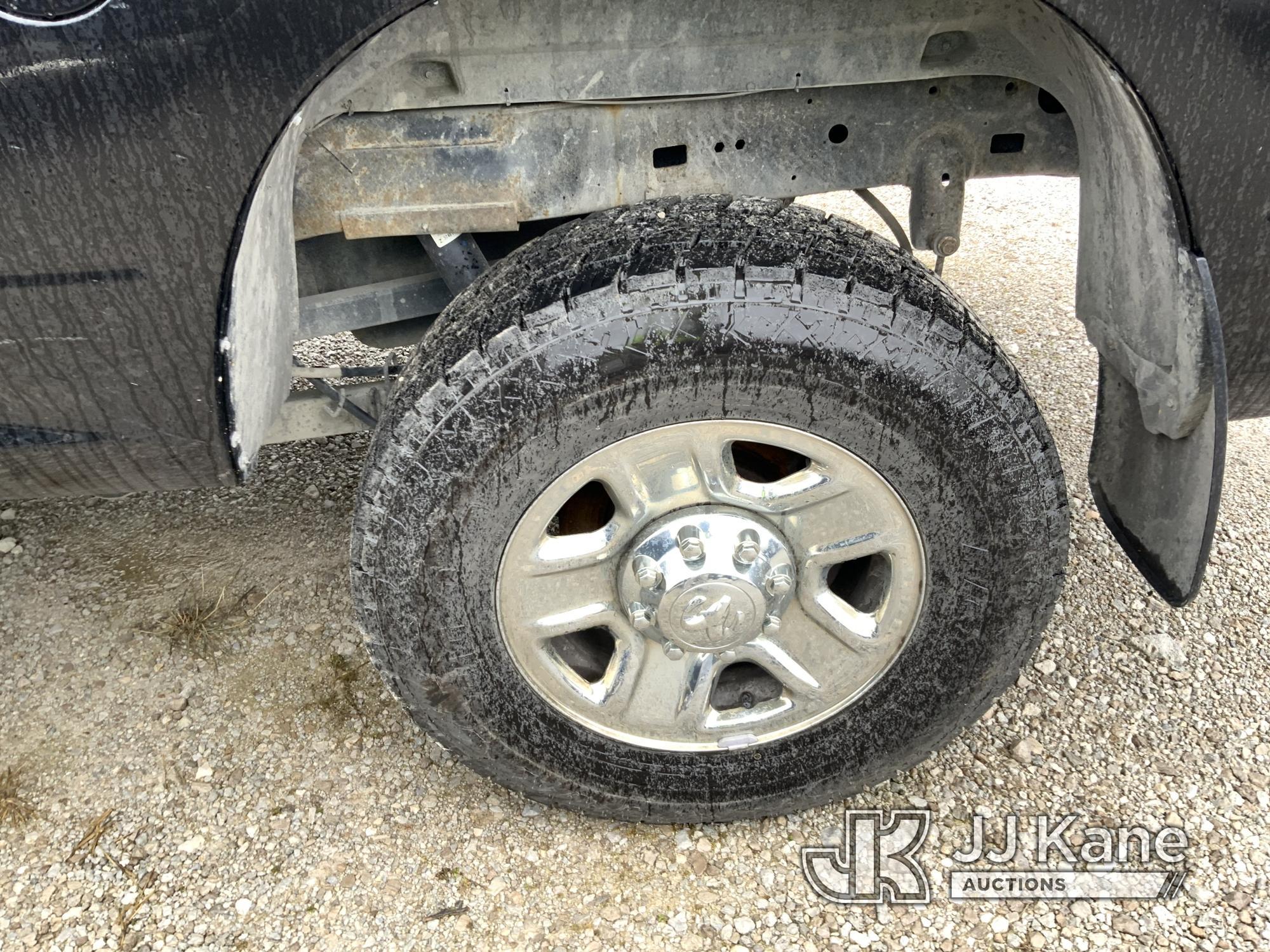 (Fort Wayne, IN) 2017 RAM 2500 4x4 Crew-Cab Pickup Truck Not Running, Condition Unknown, No Crank, E