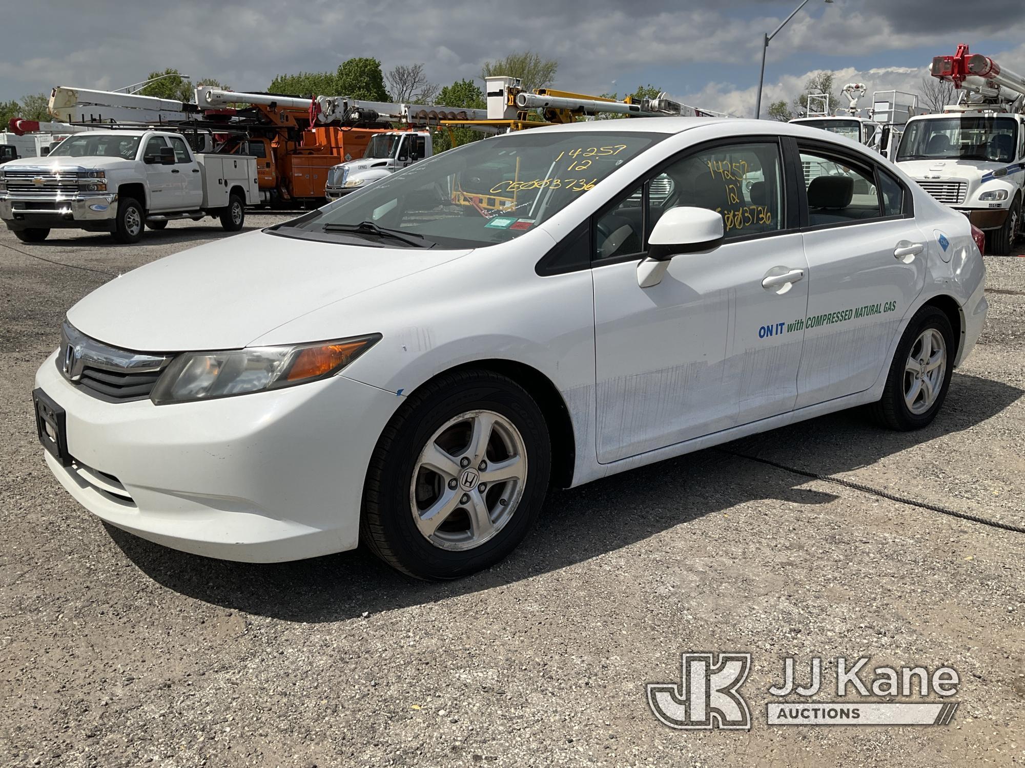 (Plymouth Meeting, PA) 2012 Honda Civic 4-Door Sedan CNG Only) (Runs & Moves, Body & Rust Damage