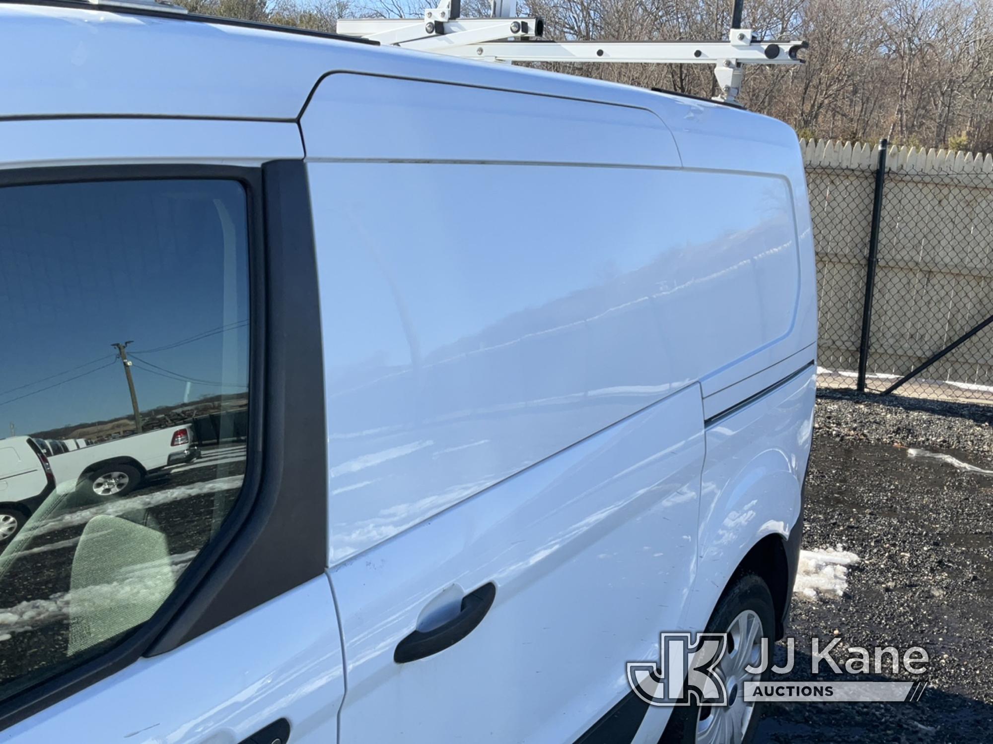 (Kings Park, NY) 2020 Ford Transit Connect Mini Cargo Van Runs & Moves) (Inspection and Removal BY A