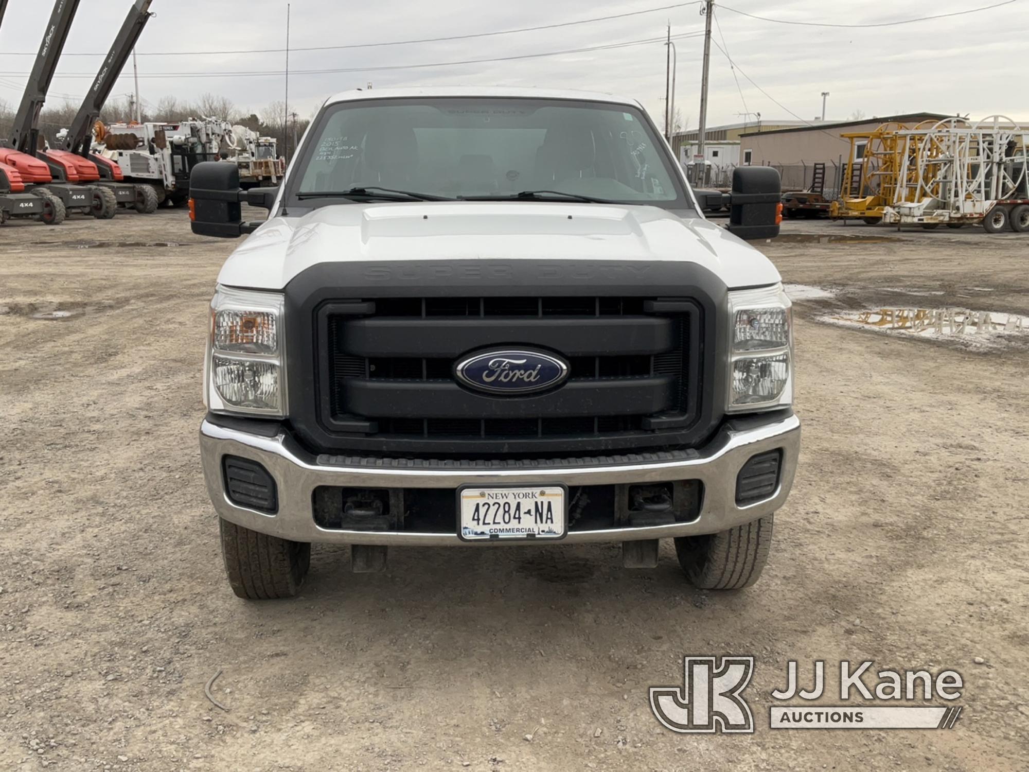 (Rome, NY) 2015 Ford F350 4x4 Crew-Cab Pickup Truck Runs & Moves, Body & Rust Damage