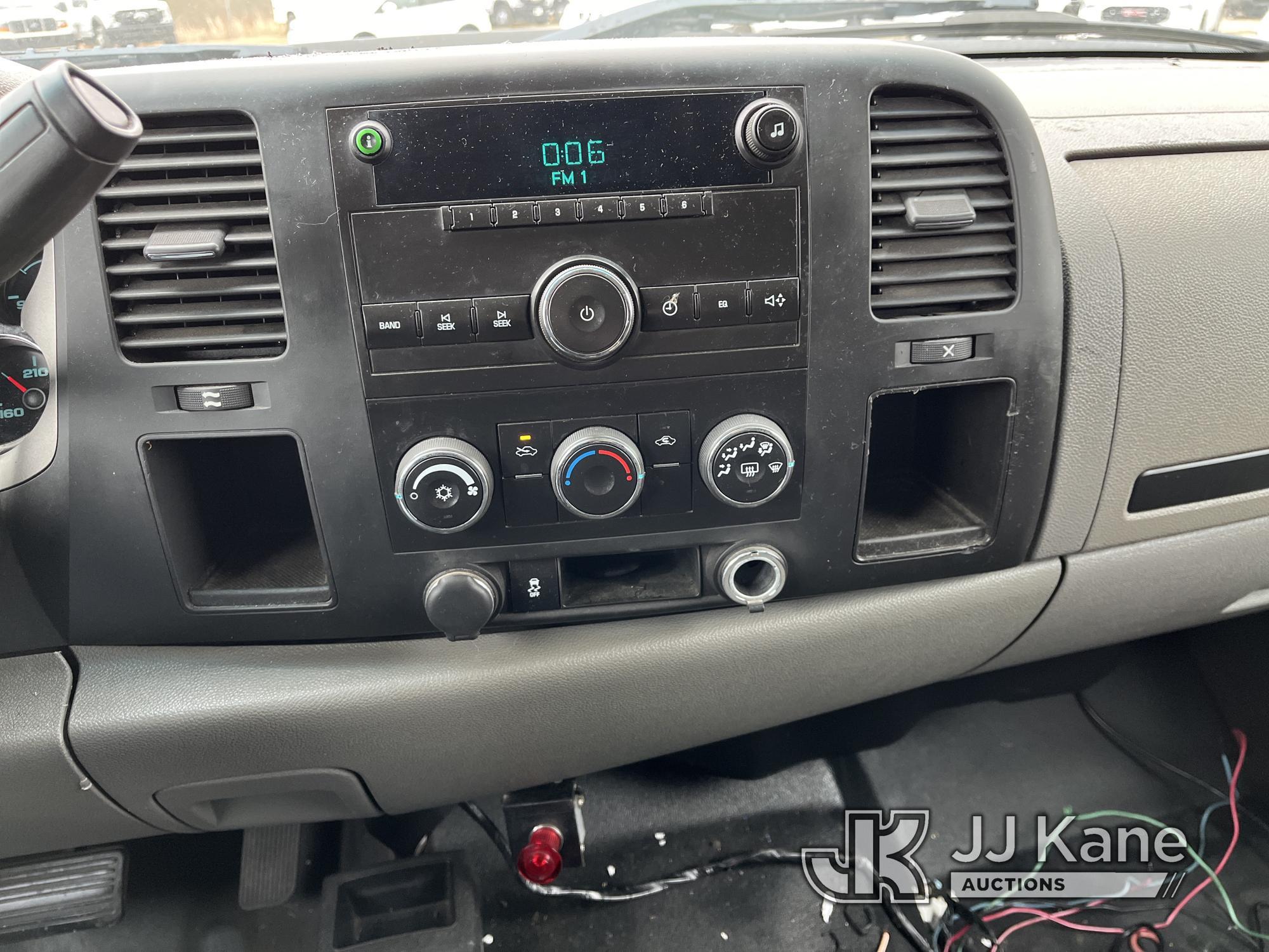 (Smock, PA) 2012 GMC Sierra 2500HD 4x4 Extended-Cab Pickup Truck Title Delay) (Runs & Moves, Jump To