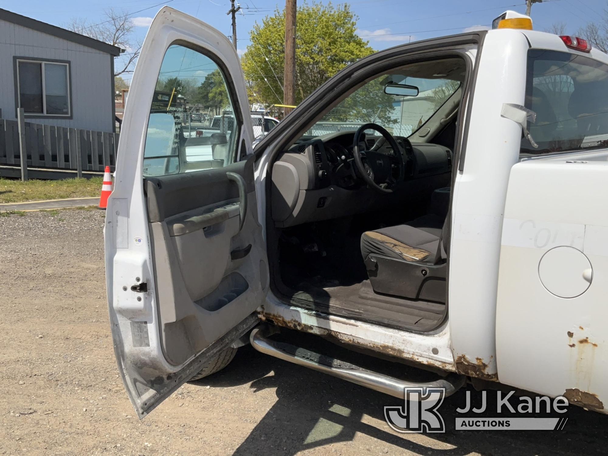 (Charlotte, MI) 2012 GMC Sierra 2500 4x4 Pickup Truck Runs & Moves) (Jump To Start, Traction Control