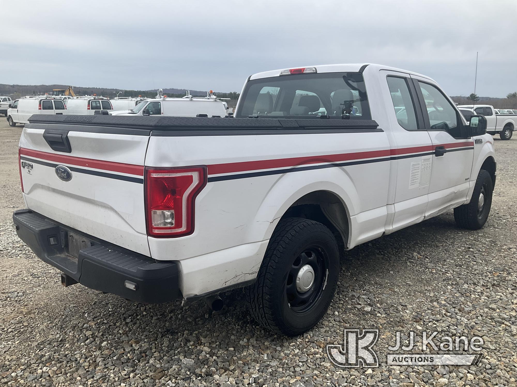 (Shrewsbury, MA) 2015 Ford F150 4x4 Extended-Cab Pickup Truck Runs & Moves) (Body & Rust Damage, Mis