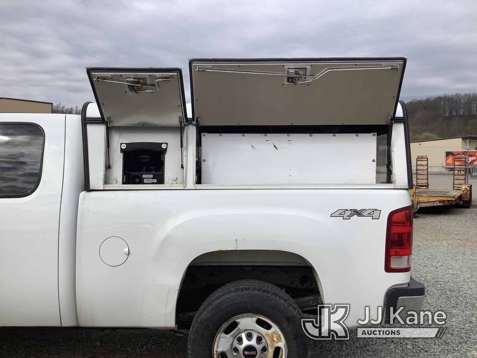 (Smock, PA) 2013 GMC Sierra 2500HD 4x4 Extended-Cab Pickup Truck Title Delay) (Runs & Moves, Rust &