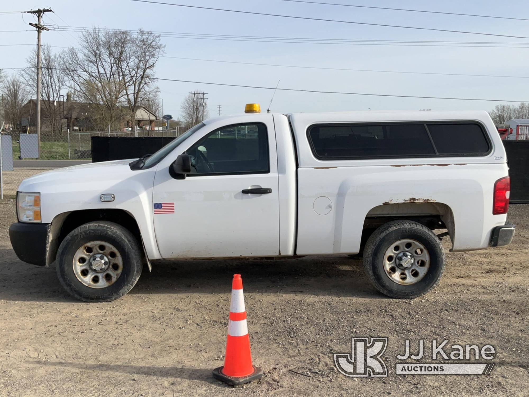 (Charlotte, MI) 2008 Chevrolet Silverado 1500 4x4 Pickup Truck Runs & Moves) (Jump To Start, Rust Da