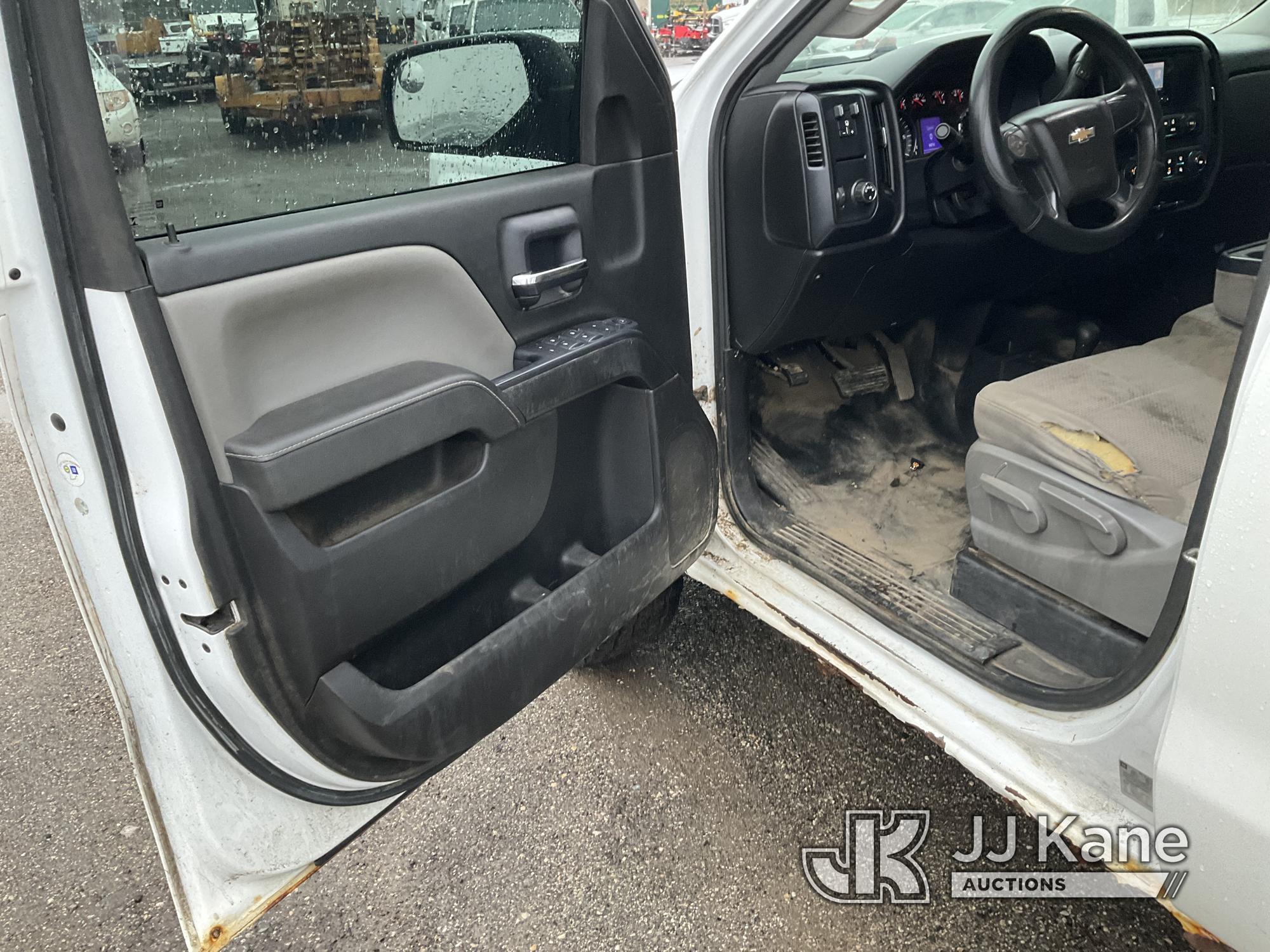 (Plymouth Meeting, PA) 2015 Chevrolet Silverado 2500HD 4x4 Extended-Cab Pickup Truck Runs & Moves, B