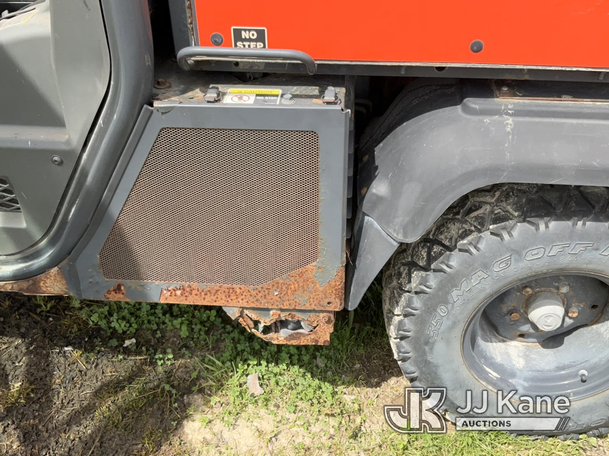 (Charlotte, MI) Kubota RTV1100 4X4 Utility Cart No Title) (Runs, Moves - Only Moves in Low and Rever