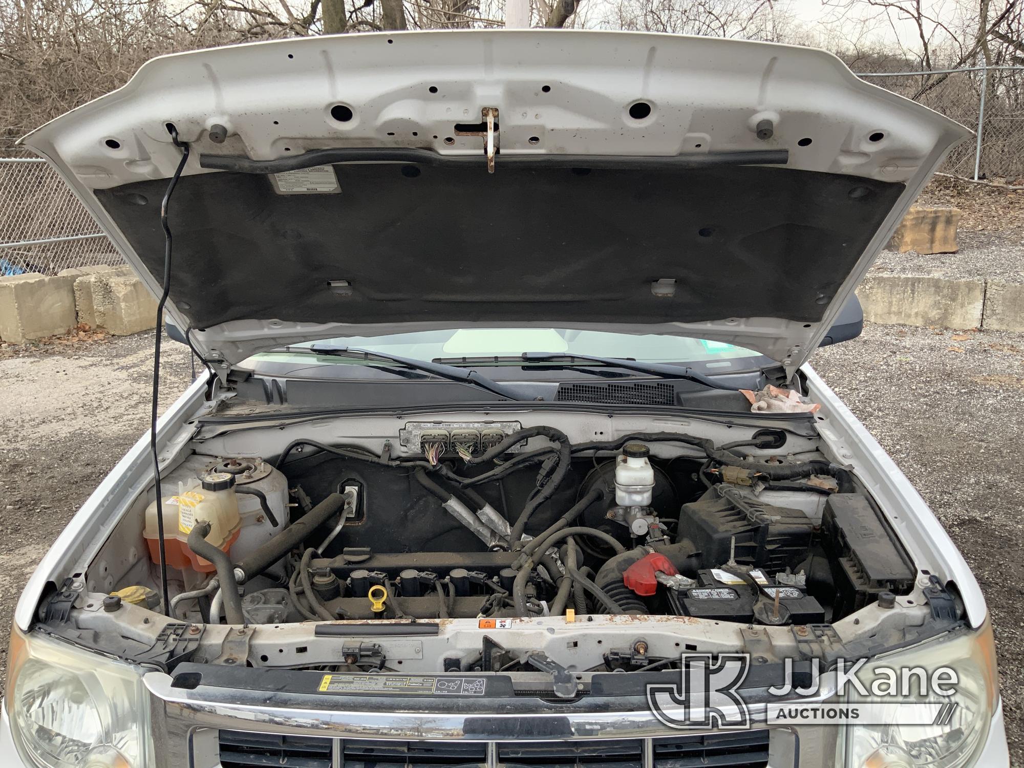 (Plymouth Meeting, PA) 2009 Ford Escape 4-Door Sport Utility Vehicle Runs & Moves, Check Engine Ligh