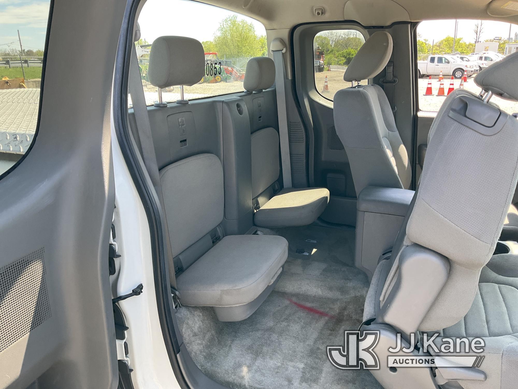 (Plymouth Meeting, PA) 2014 Nissan Frontier Extended-Cab Pickup Truck Runs & Moves, Engine Noise, Bo