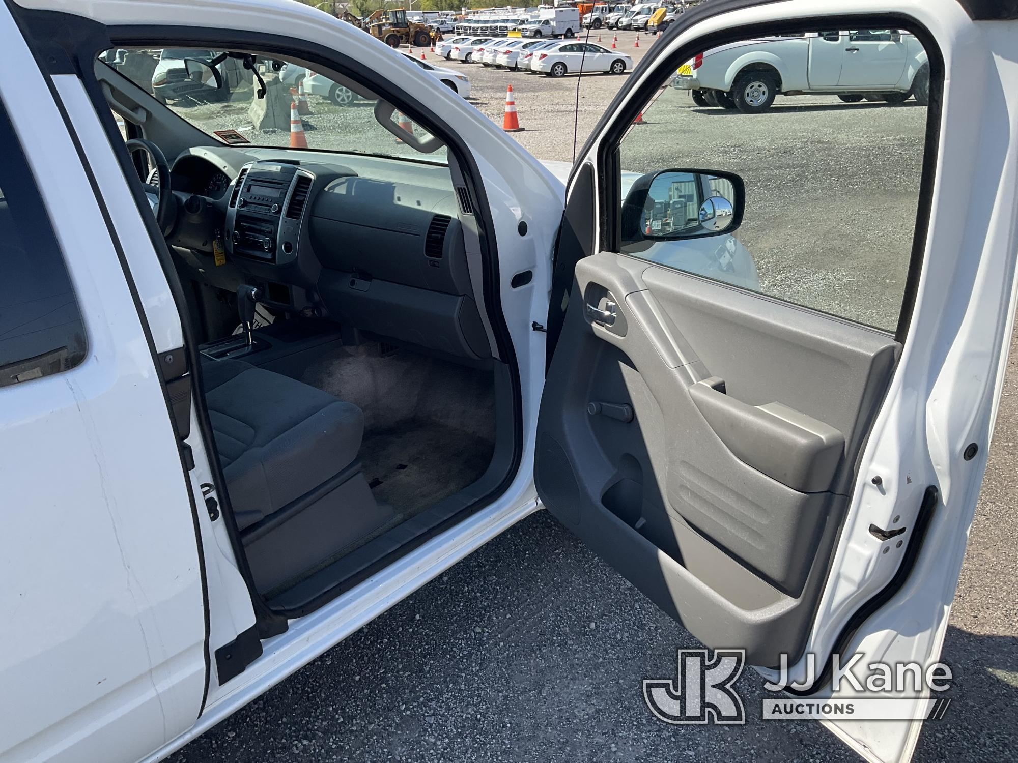 (Plymouth Meeting, PA) 2016 Nissan Frontier Extended-Cab Pickup Truck Runs & Moves, Body & Rust Dama