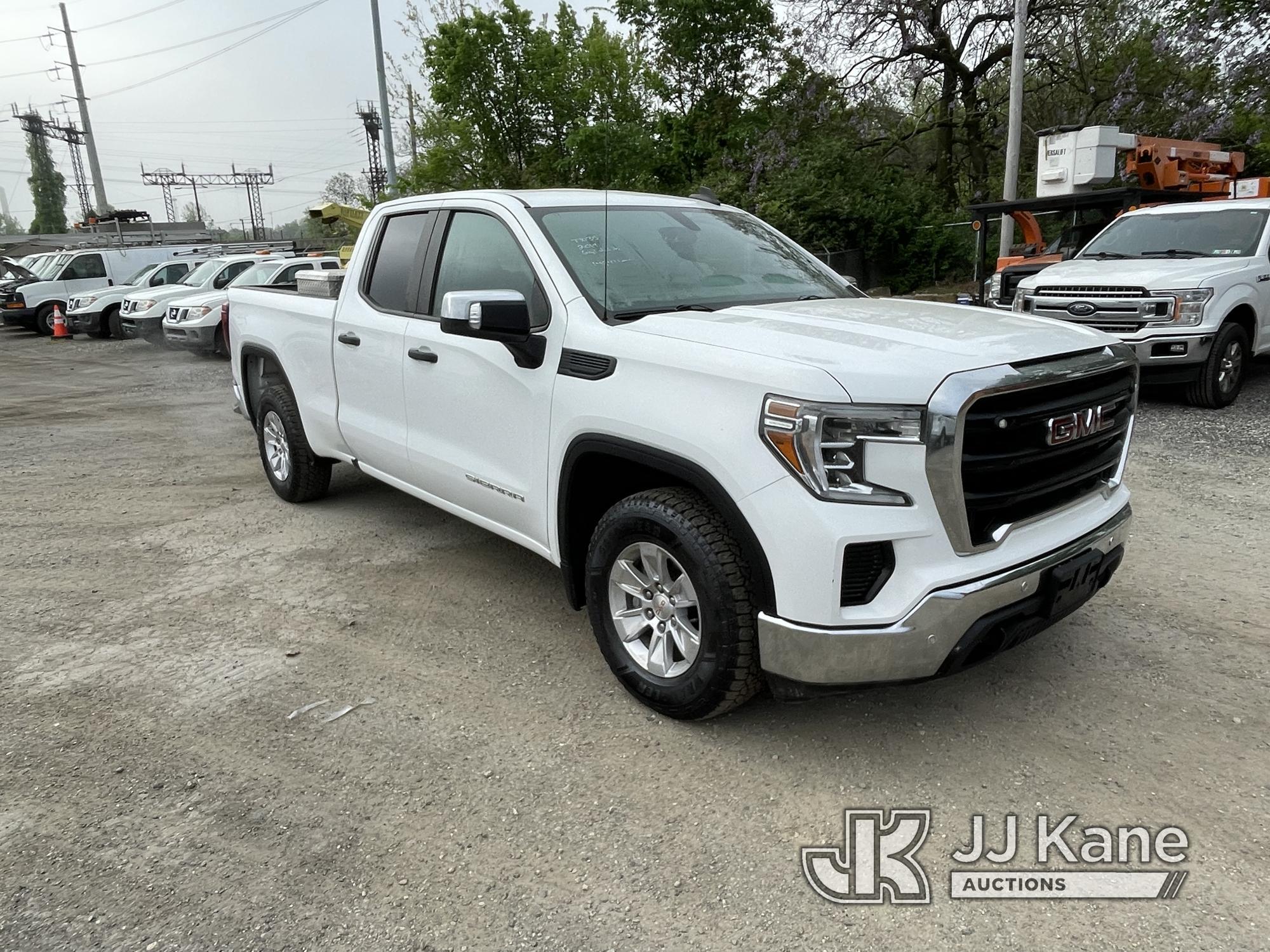 (Plymouth Meeting, PA) 2019 GMC Sierra 1500 4x4 Extended-Cab Pickup Truck Runs & Moves, Body & Rust