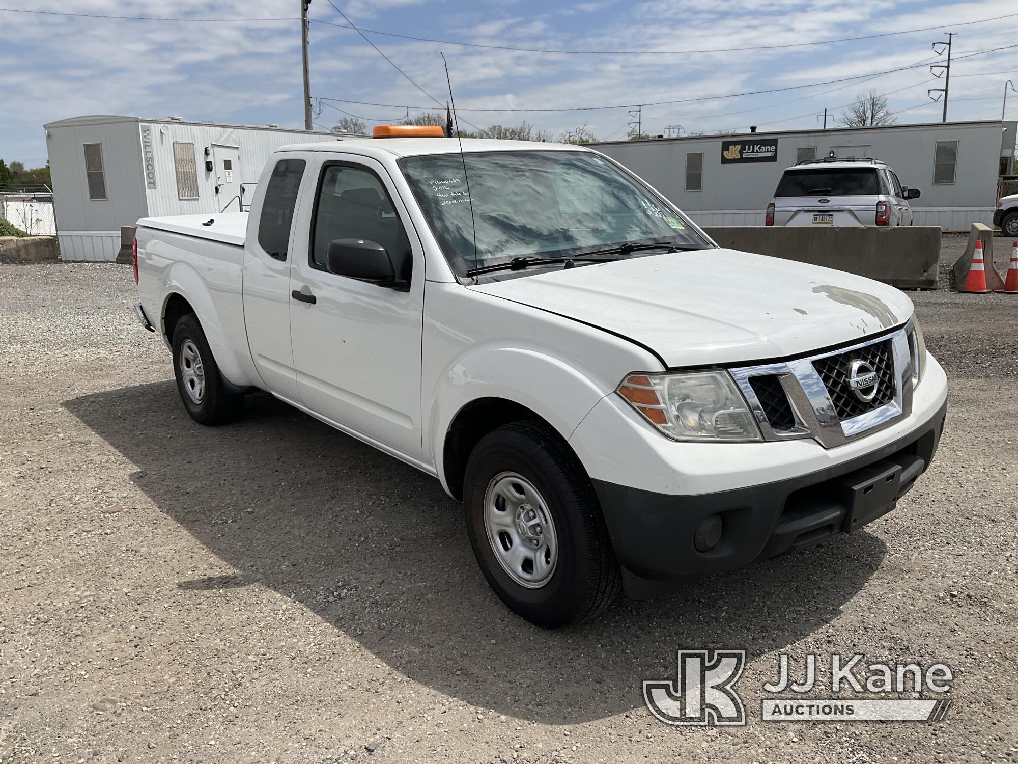 (Plymouth Meeting, PA) 2016 Nissan Frontier Extended-Cab Pickup Truck Bad Engine, Runs & Moves, Body