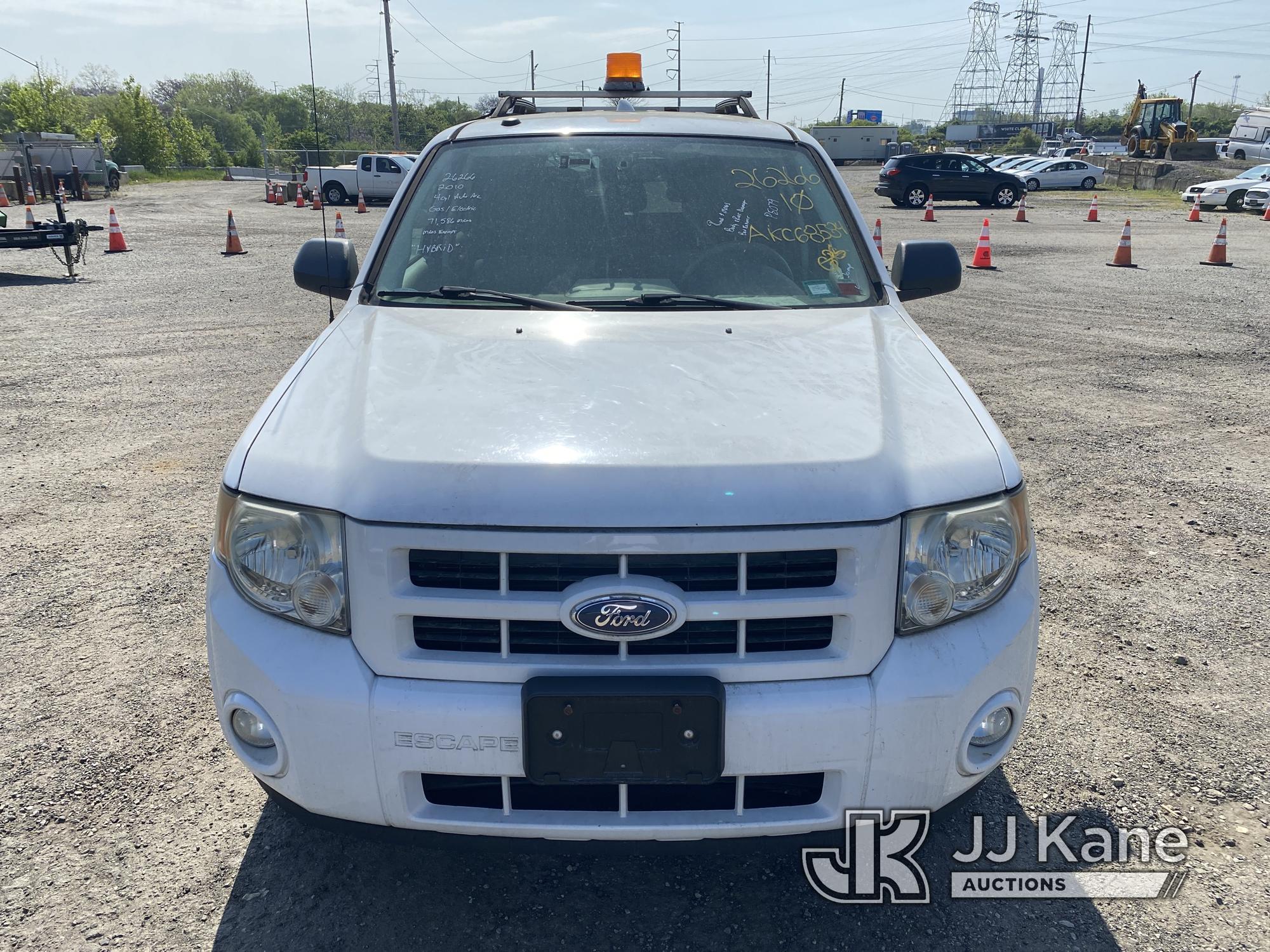 (Plymouth Meeting, PA) 2010 Ford Escape Hybrid 4-Door Sport Utility Vehicle Runs & Moves, Bad Exhaus