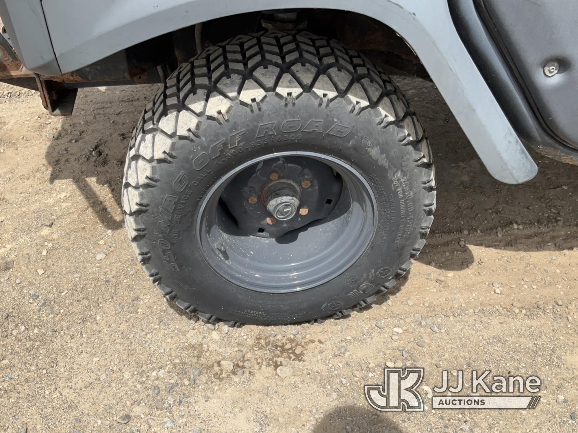 (Charlotte, MI) 2011 Kubota RTV1100 4X4 4 Wheel All-Terrain Vehicle Runs, Moves, Dump Operates, Jump