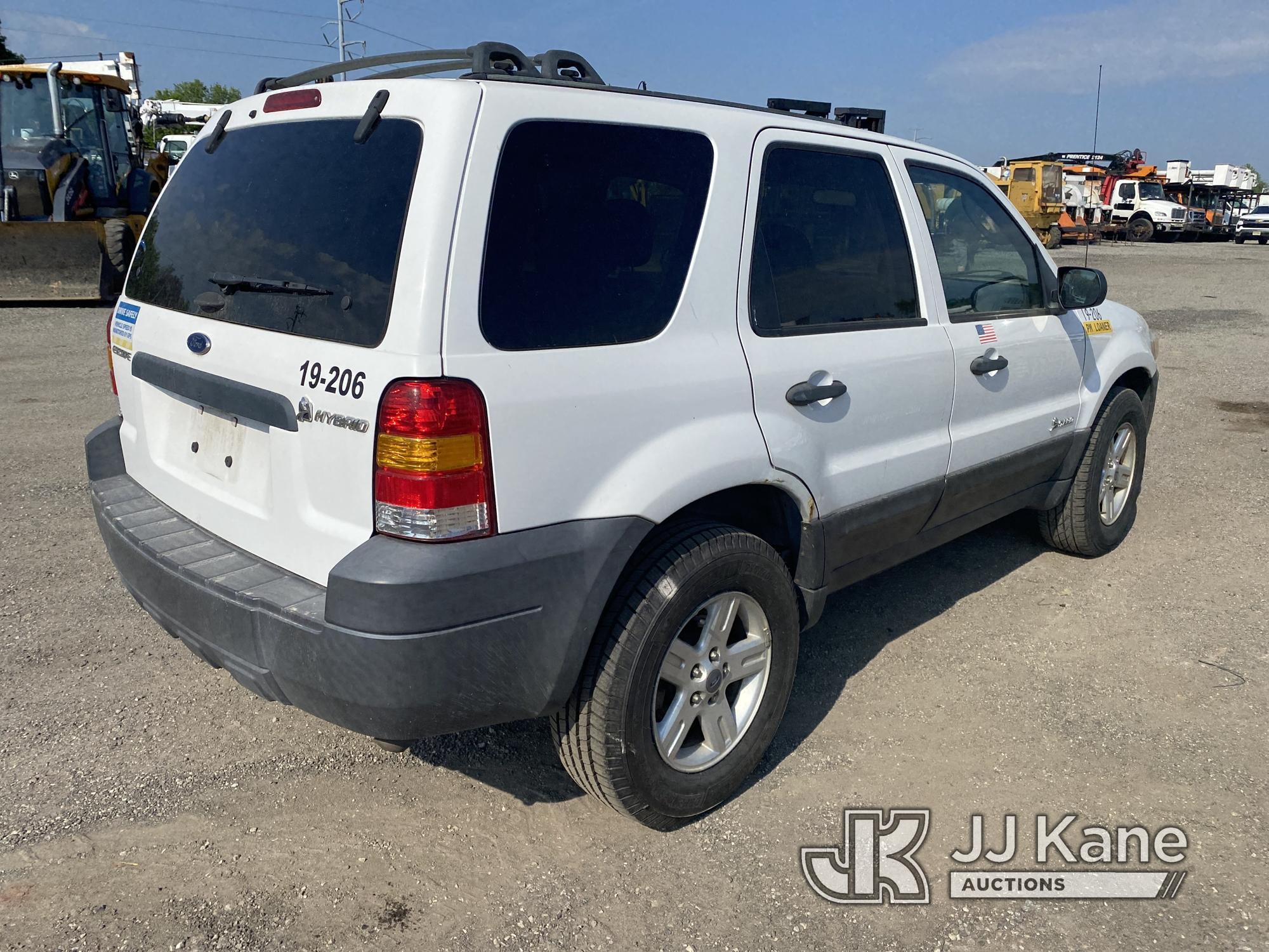 (Plymouth Meeting, PA) 2006 Ford Escape Hybrid 4x4 4-Door Sport Utility Vehicle Runs & Moves, Body &