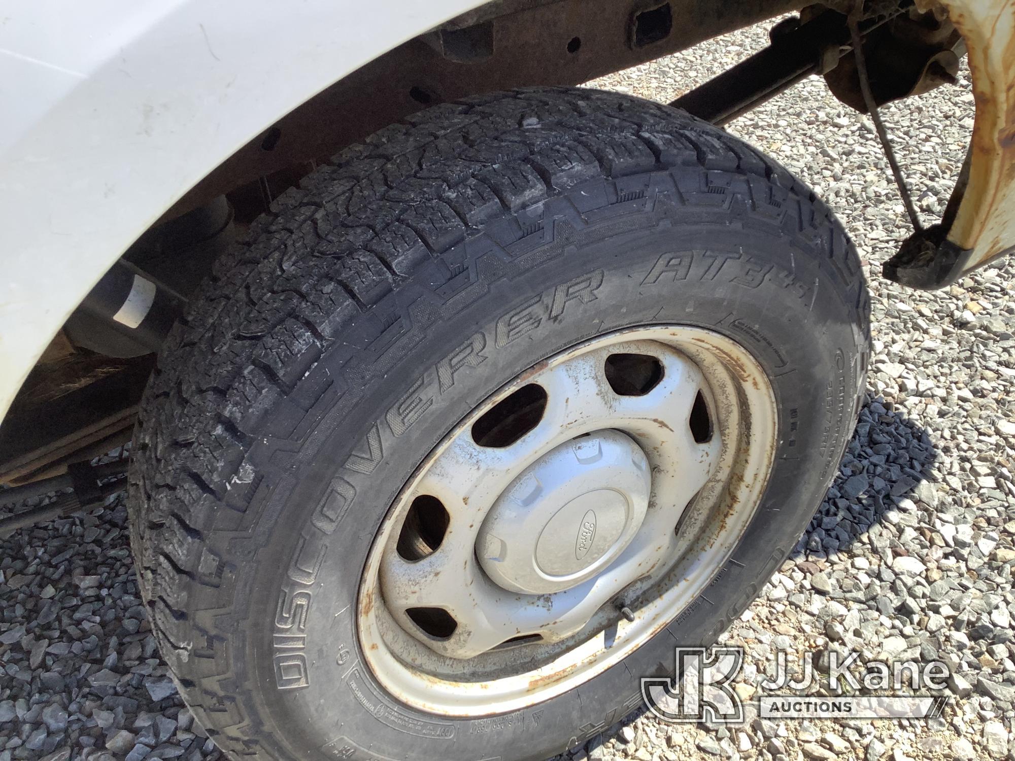 (Smock, PA) 2013 Ford F150 4x4 Extended-Cab Pickup Truck Runs Rough & Moves, Check Engine Light On,