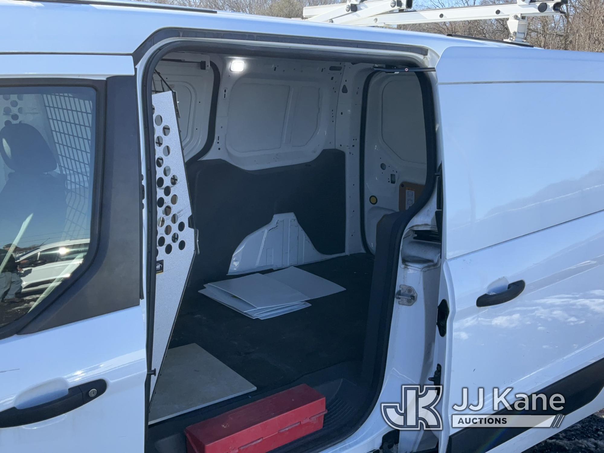 (Kings Park, NY) 2020 Ford Transit Connect Mini Cargo Van Runs & Moves) (Inspection and Removal BY A