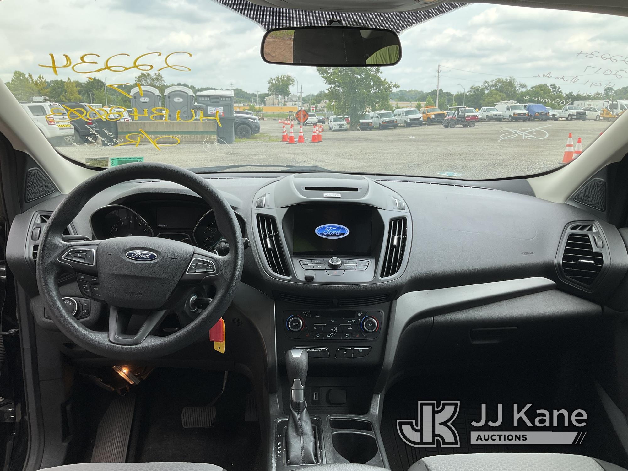 (Plymouth Meeting, PA) 2017 Ford Escape 4x4 4-Door Sport Utility Vehicle Runs & Moves, Check Engine