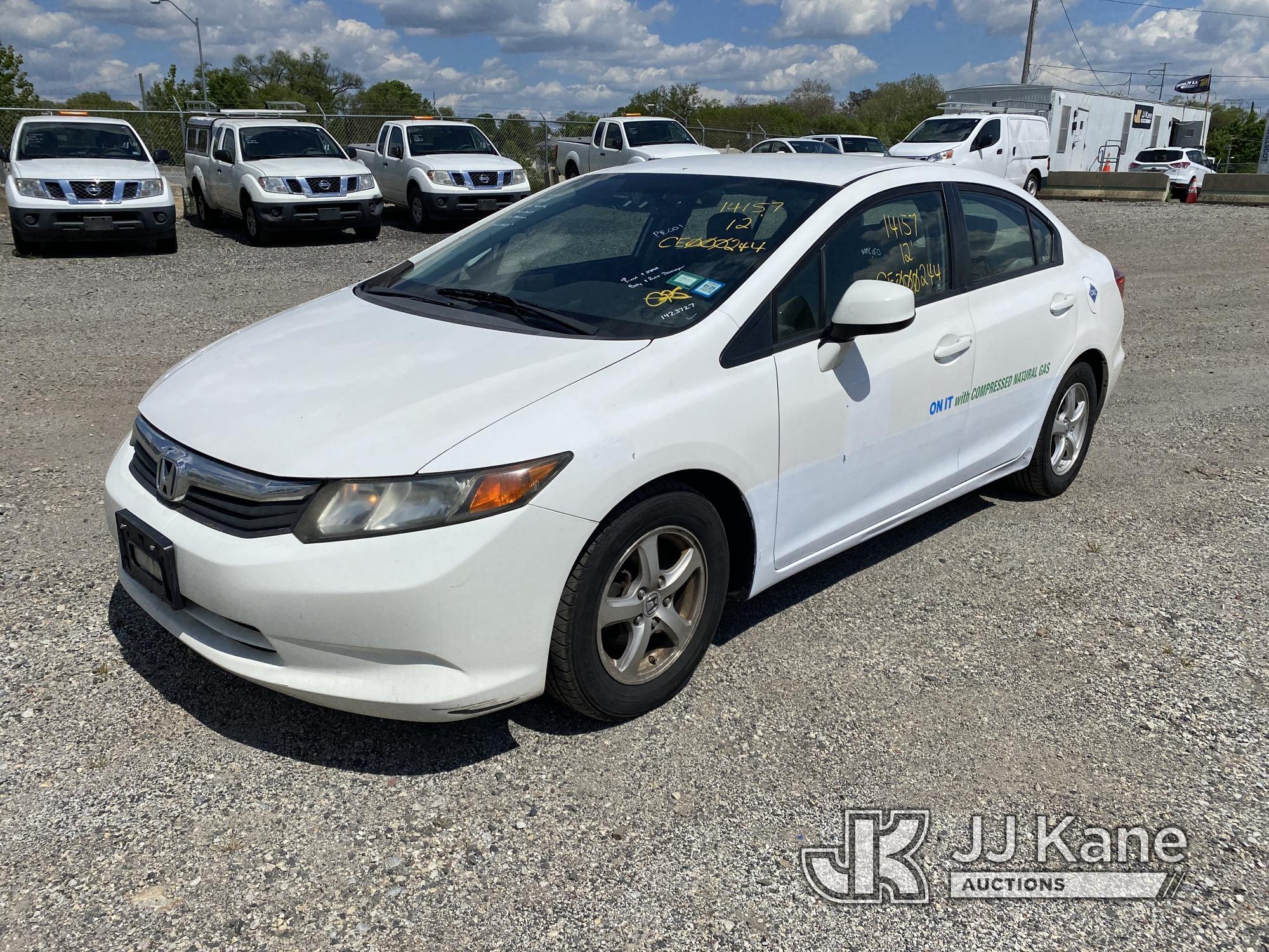 (Plymouth Meeting, PA) 2012 Honda Civic 4-Door Sedan CNG Only) (Runs & Moves, Body & Rust Damage