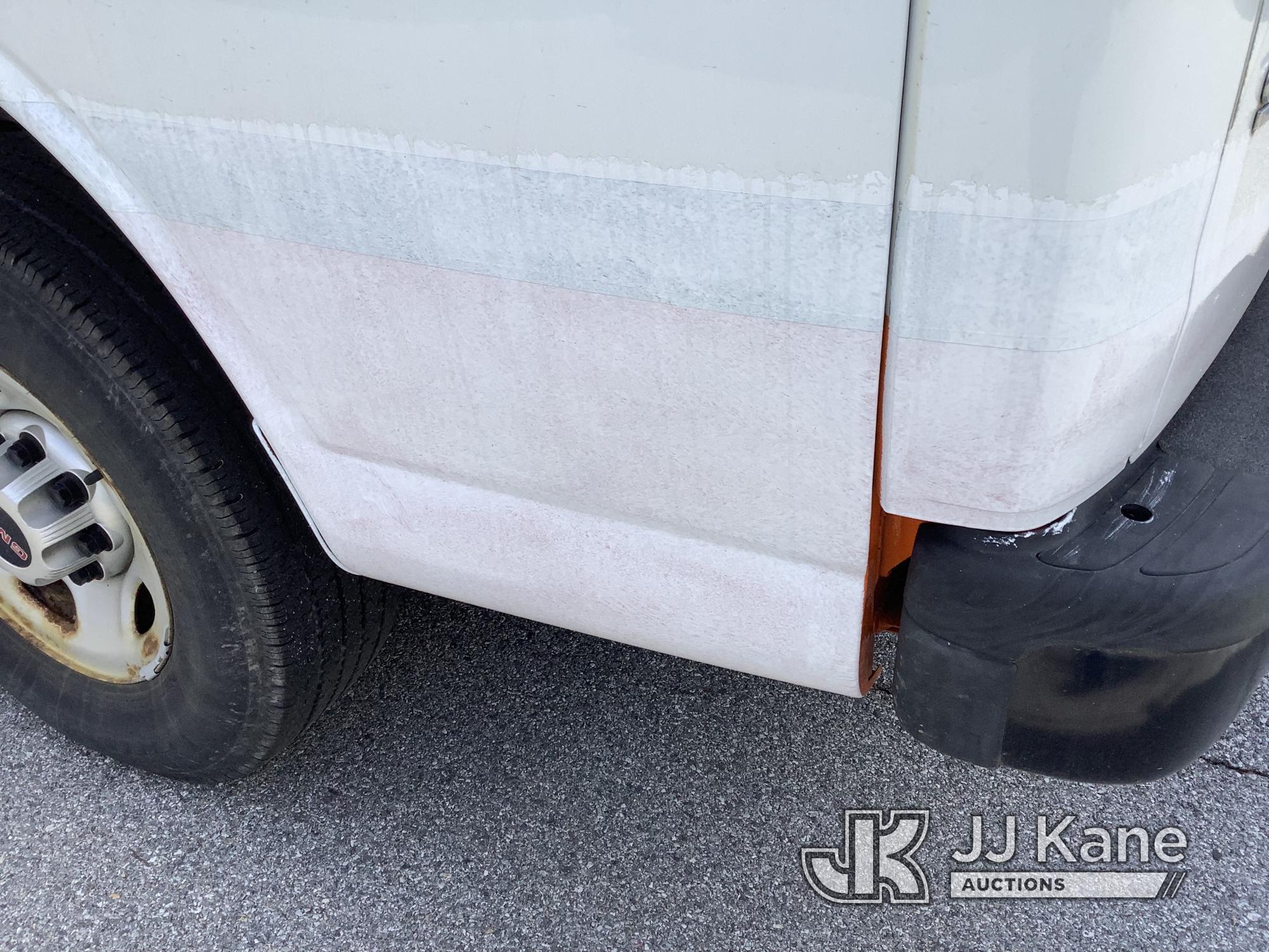 (Chester Springs, PA) 2015 GMC Savana G3500 Cargo Van Runs & Moves, Rust & Body Damage) (Inspection