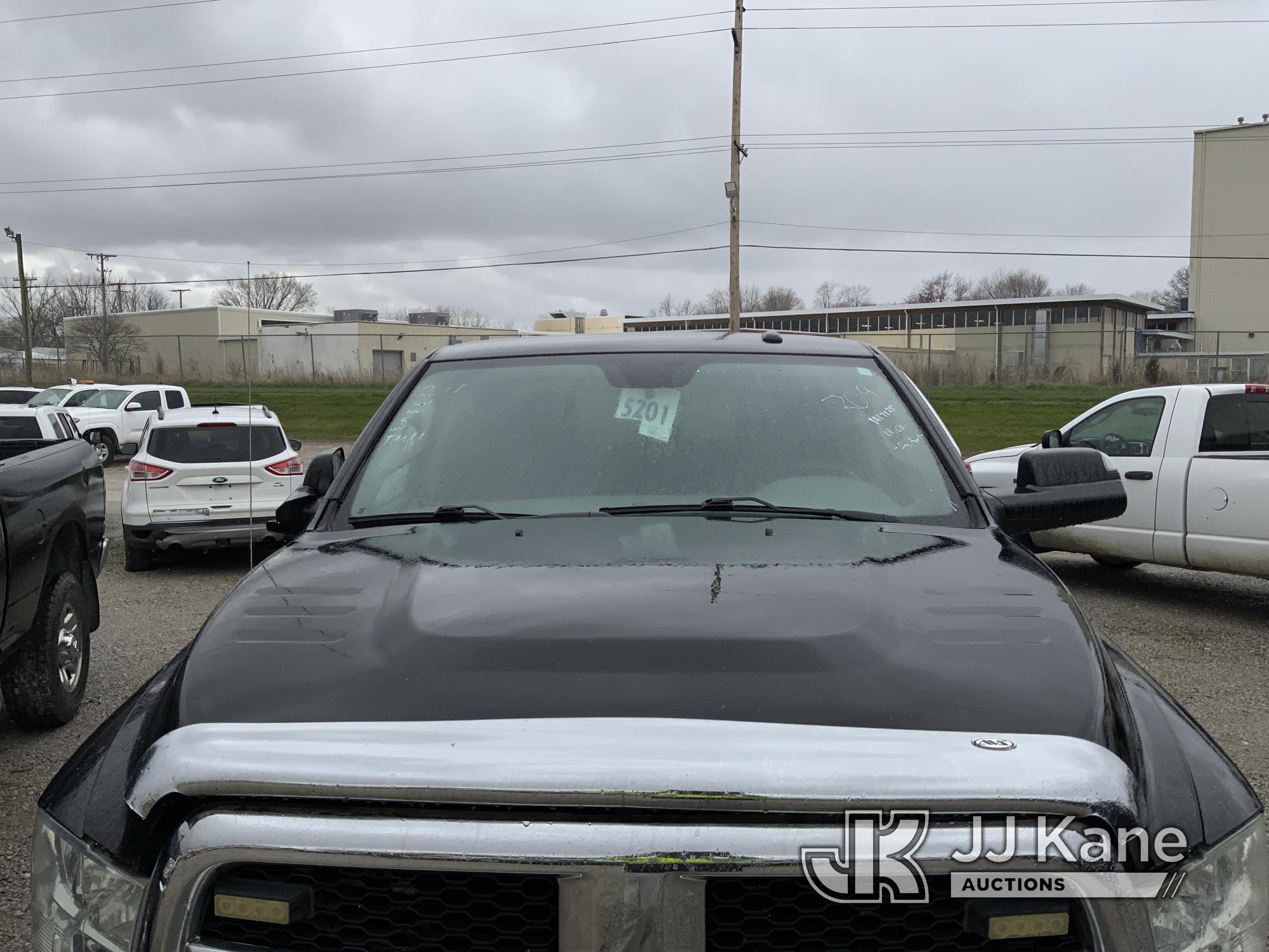 (Fort Wayne, IN) 2017 RAM 2500 4x4 Crew-Cab Pickup Truck Not Running, Condition Unknown, Engine Apar