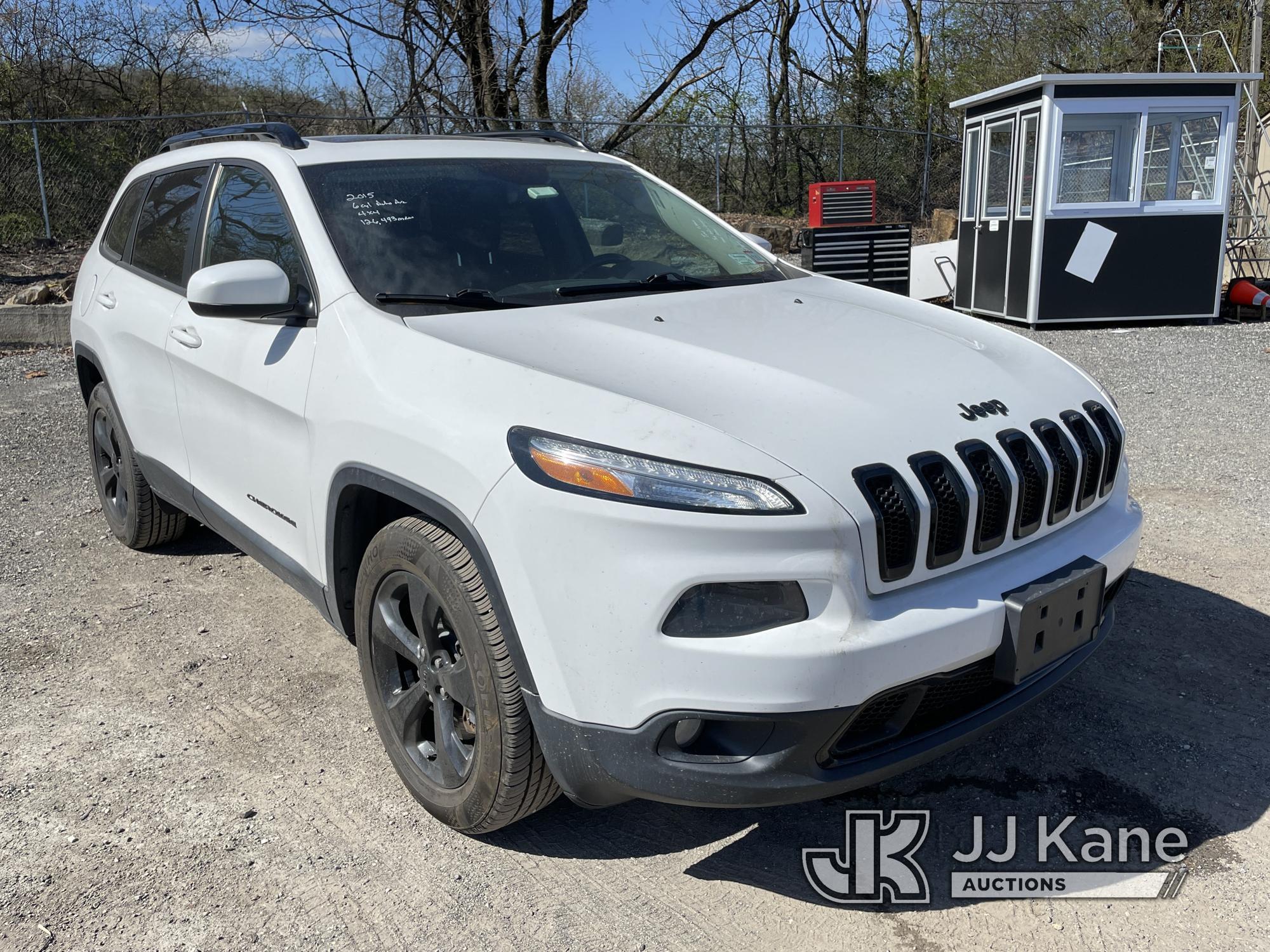 (Plymouth Meeting, PA) 2015 Jeep Cherokee Latitude 4x4 4-Door Sport Utility Vehicle Runs & Moves, Tr