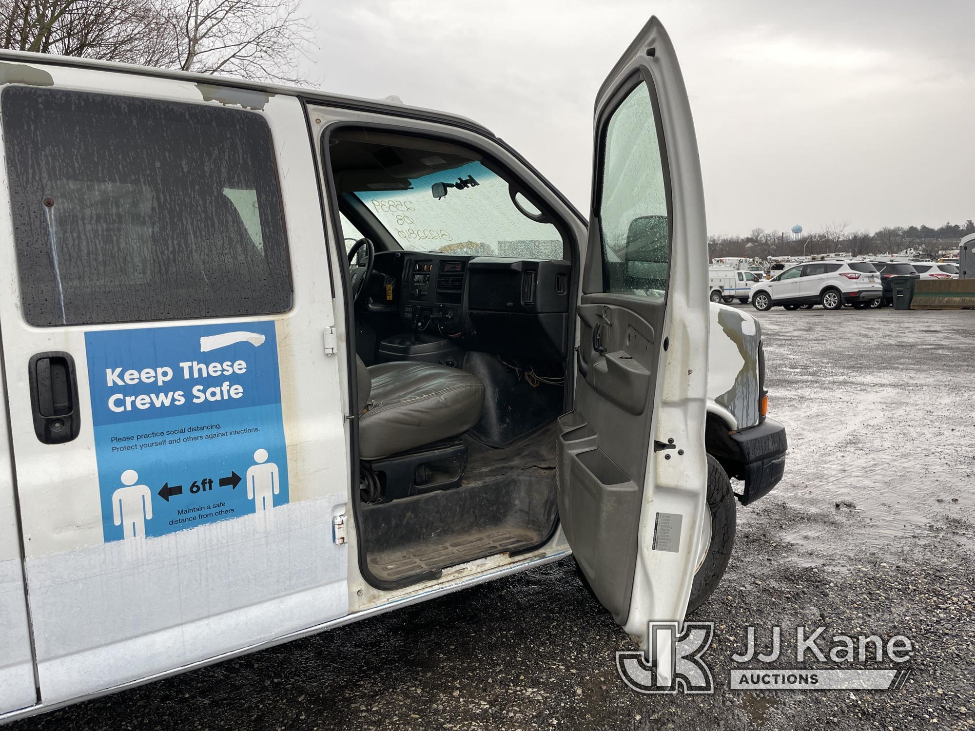 (Plymouth Meeting, PA) 2008 Chevrolet Express G3500 Window Passenger/Cargo Van Runs & Moves, Body &