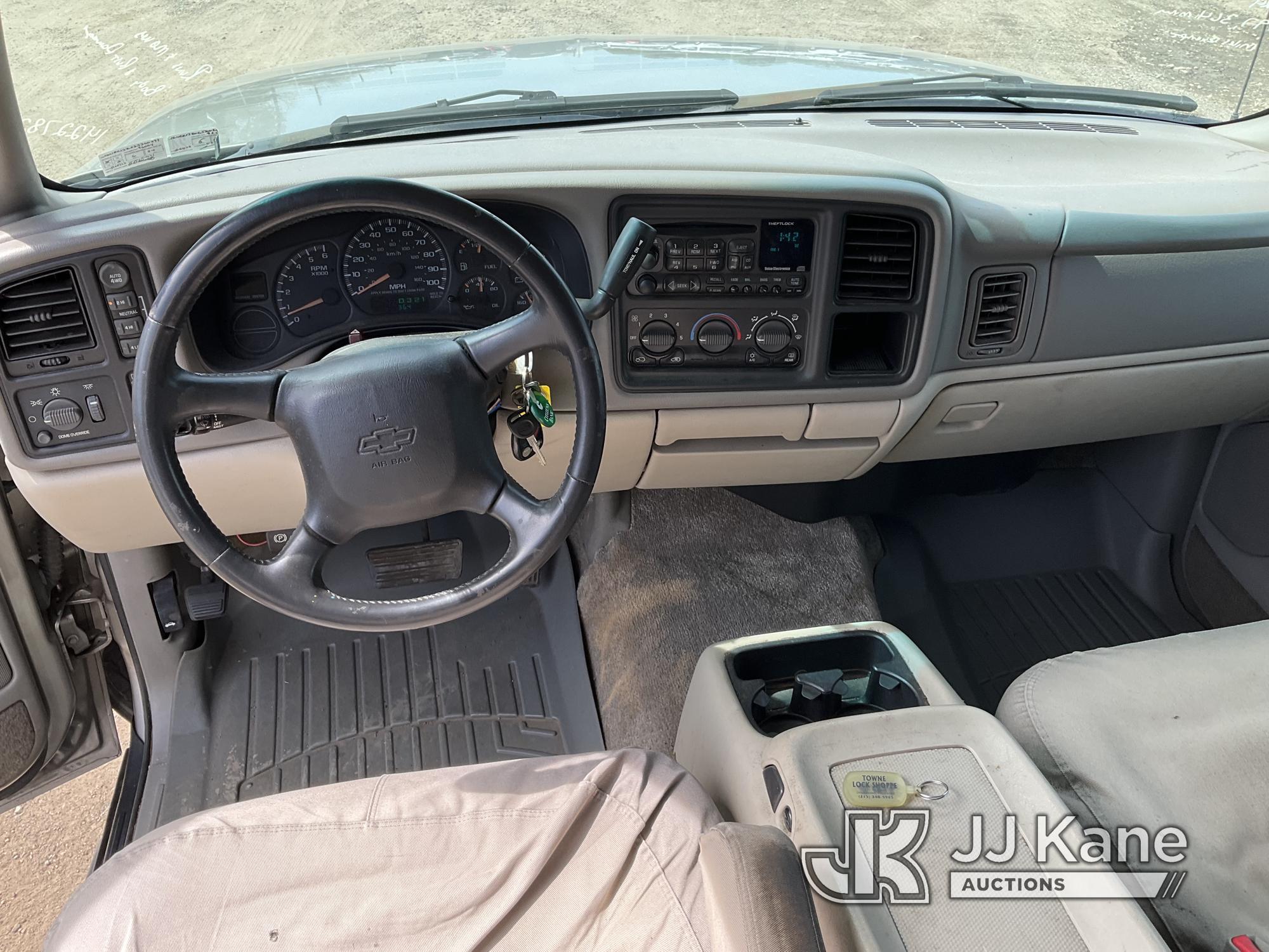 (Plymouth Meeting, PA) 2002 Chevrolet Tahoe 4x4 4-Door Sport Utility Vehicle Runs & Moves, Body & Ru