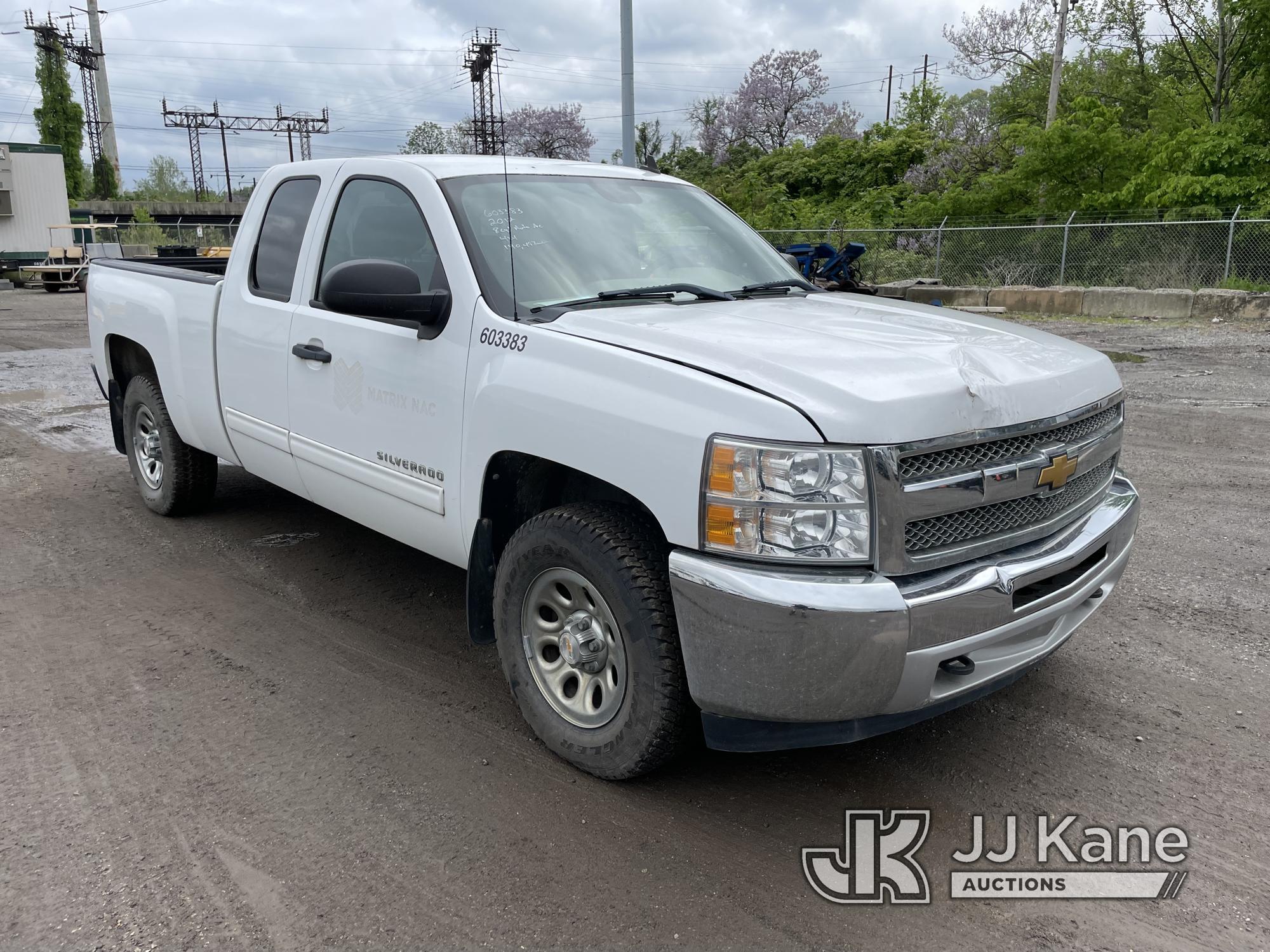 (Plymouth Meeting, PA) 2012 Chevrolet Silverado 1500 4x4 Extended-Cab Pickup Truck Runs & Moves, Bod